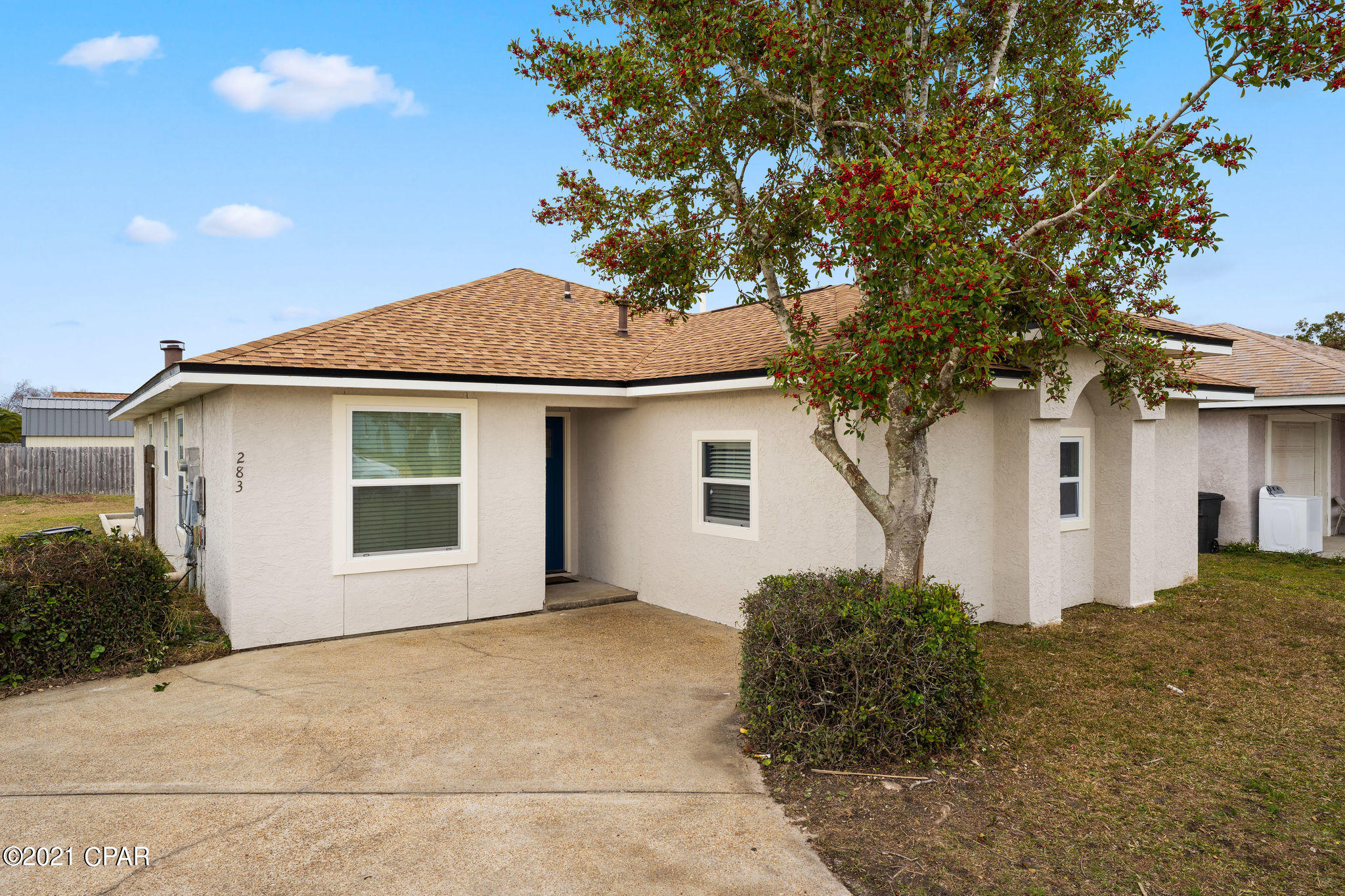 Pine Tree Place Unit 1 - Residential