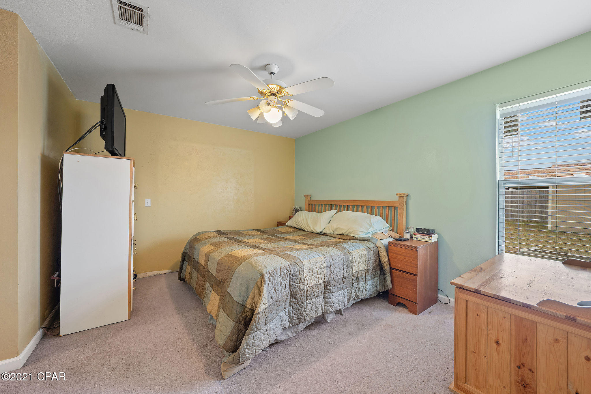 Pine Tree Place Unit 1 - Residential