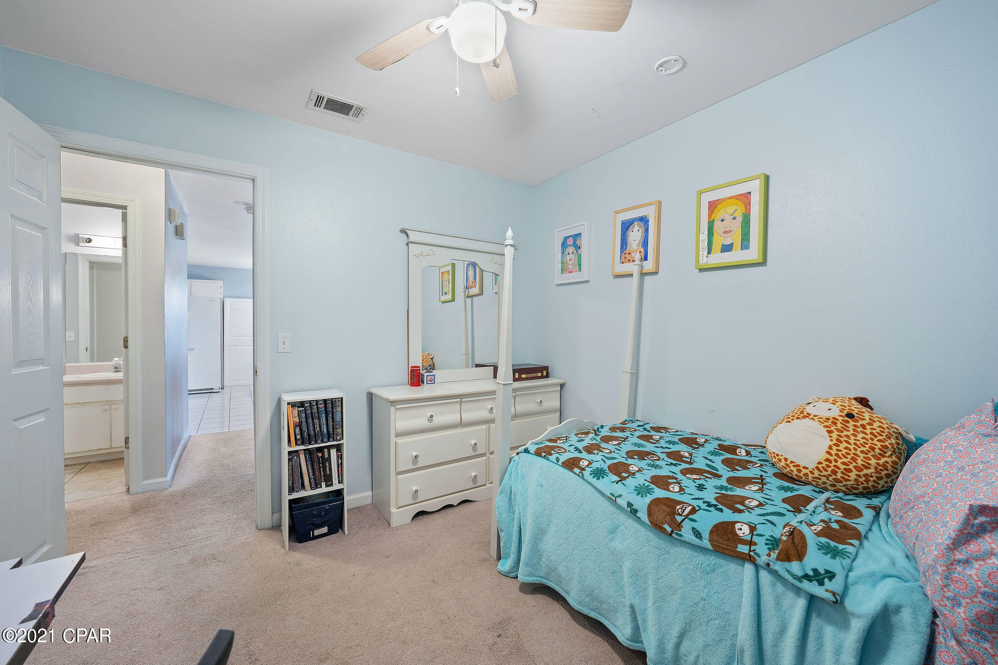 Pine Tree Place Unit 1 - Residential