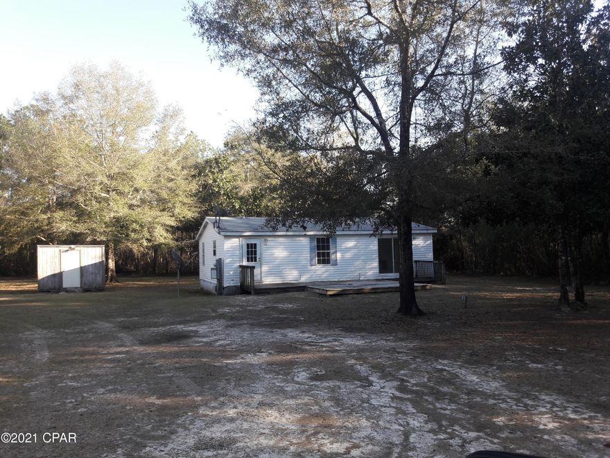 Private Getaway!  2 Bedroom, 2 Bath, Doublewide located on 38.78 acres close to the Redbay area in Walton Co.

Great location for Country Living or an Excellent property for a hunting retreat. Don't let this much acreage get away.  Please measure if measurements are important.