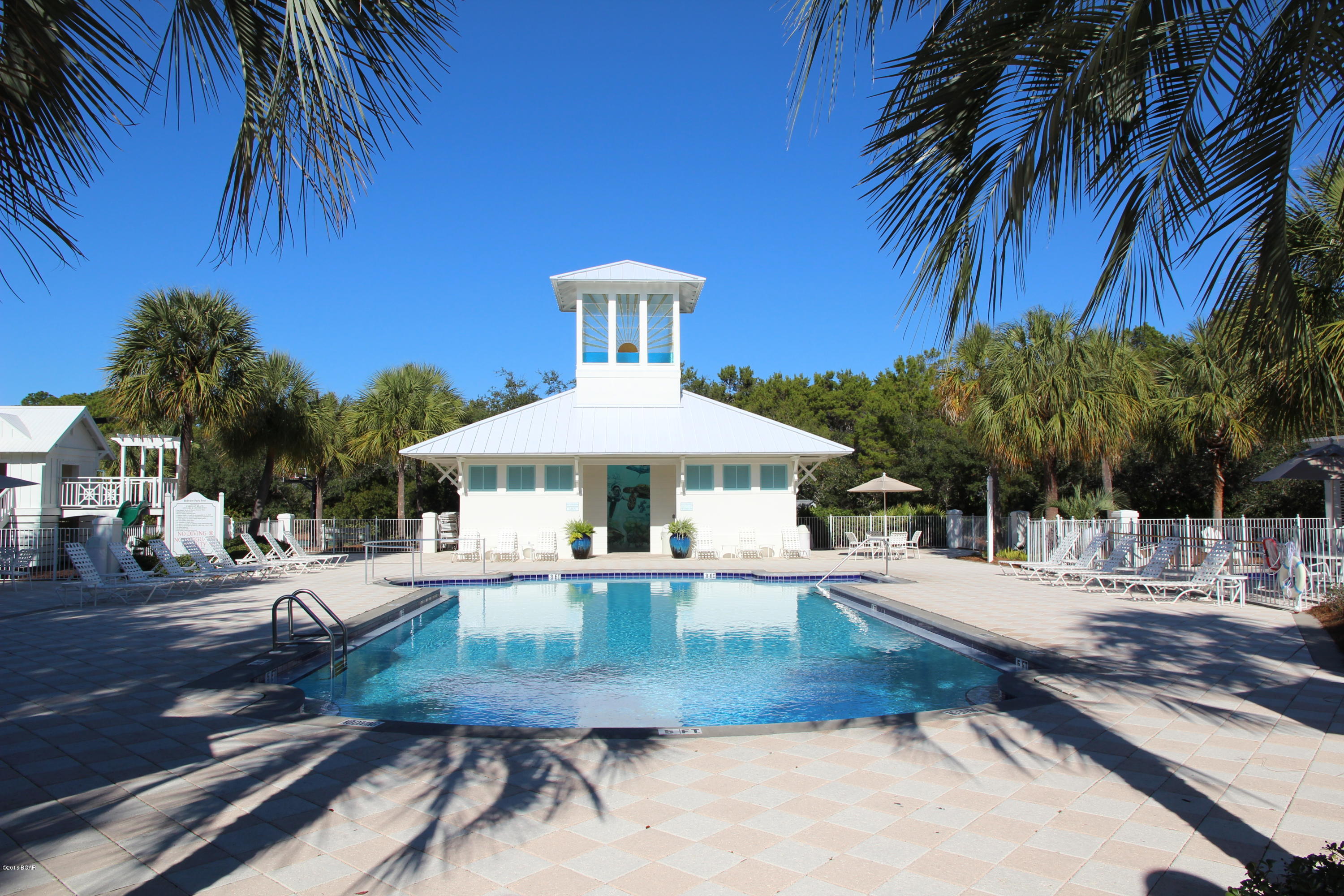 Carillon Beach Inn - Residential