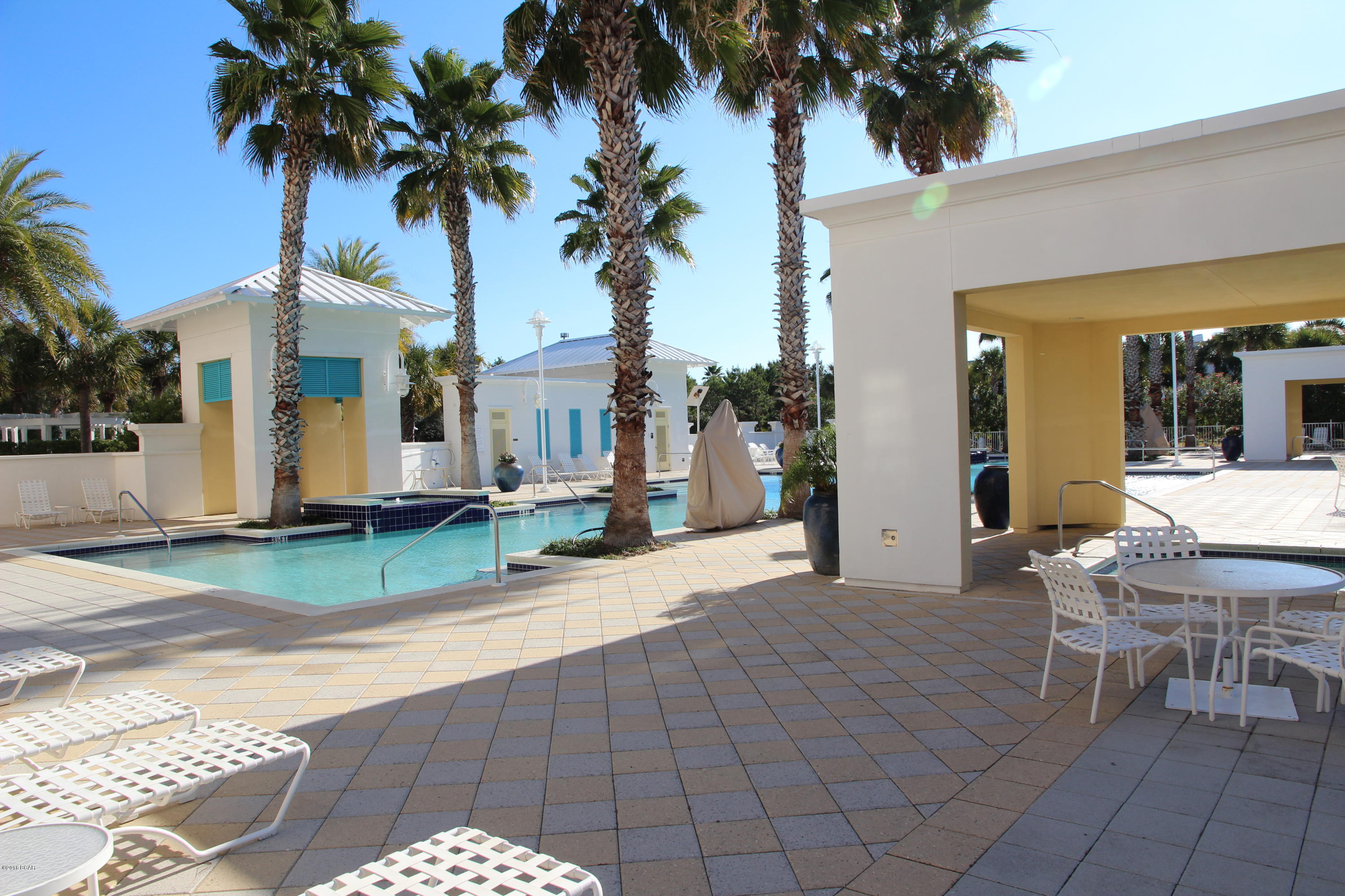 Carillon Beach Inn - Residential