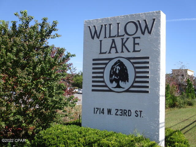 Willow Lake Commercial Center - Commercial Lease