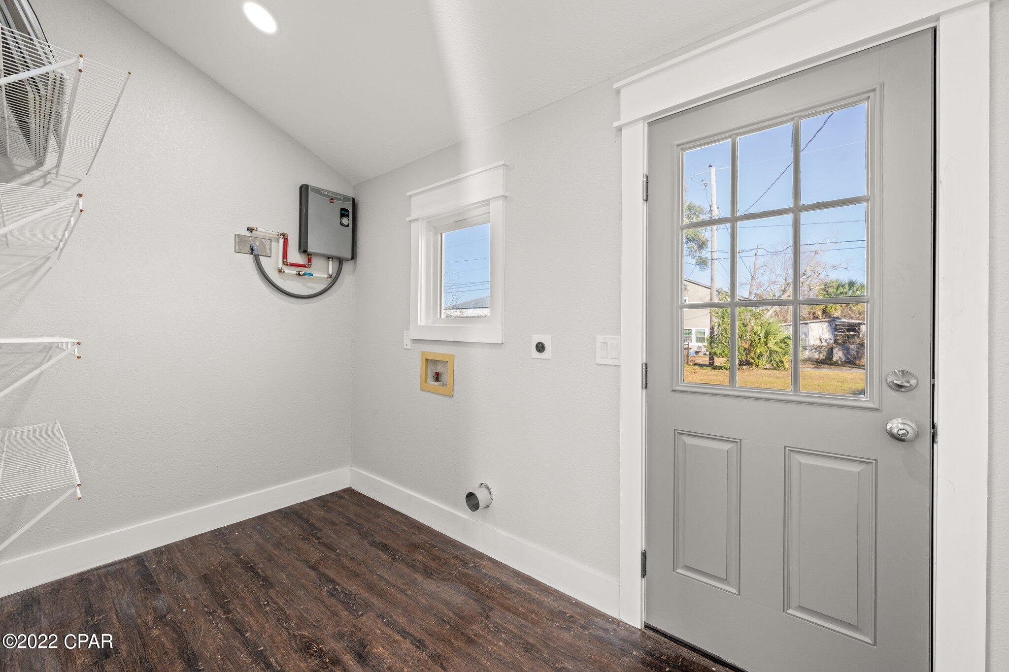 [No Recorded Subdiv] - Residential Lease