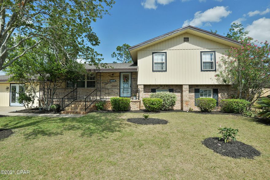 CURRENTLY UNDER CONTRACT, SELLER ACCEPTING BACKUP OFFERS Beautiful split level brick home in Venetian Villas offering 5 bedrooms, 3 bathrooms, and a large bonus room! Great opportunity on first floor bedroom for a mother in laws suite that walks out to the back patio. Open floor plan with many recent updates including flooring, kitchen counters, fixtures, and new roof. Garage has been converted to a 23X23 bonus room, great for a game room or additional family room. Split level offers 3 bedrooms upstairs with 2 baths and 2 bedrooms downstairs with jack and jill bath. Large laundry room downstairs also. New windows, exterior doors, and HVAC in 2010. Large backyard with room for pool backs up to navigable canal.