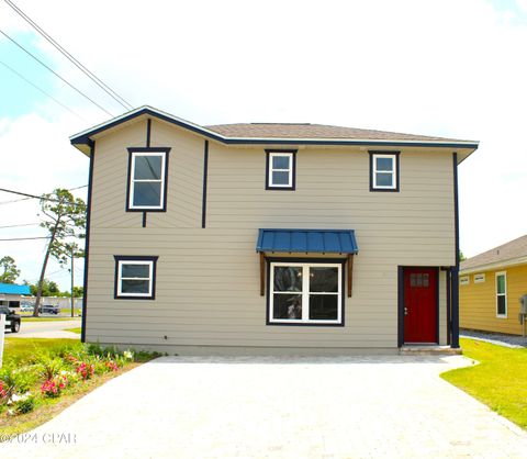 A home in Lynn Haven