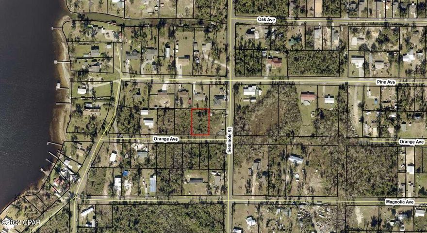 The property is a just over a block from Deerpoint Lake and close to Public Boat ramps. Perfect for your dream home. Property requires Septic and well. No HOA. Based on Property Appraisers site, measurements are 100' X 150'