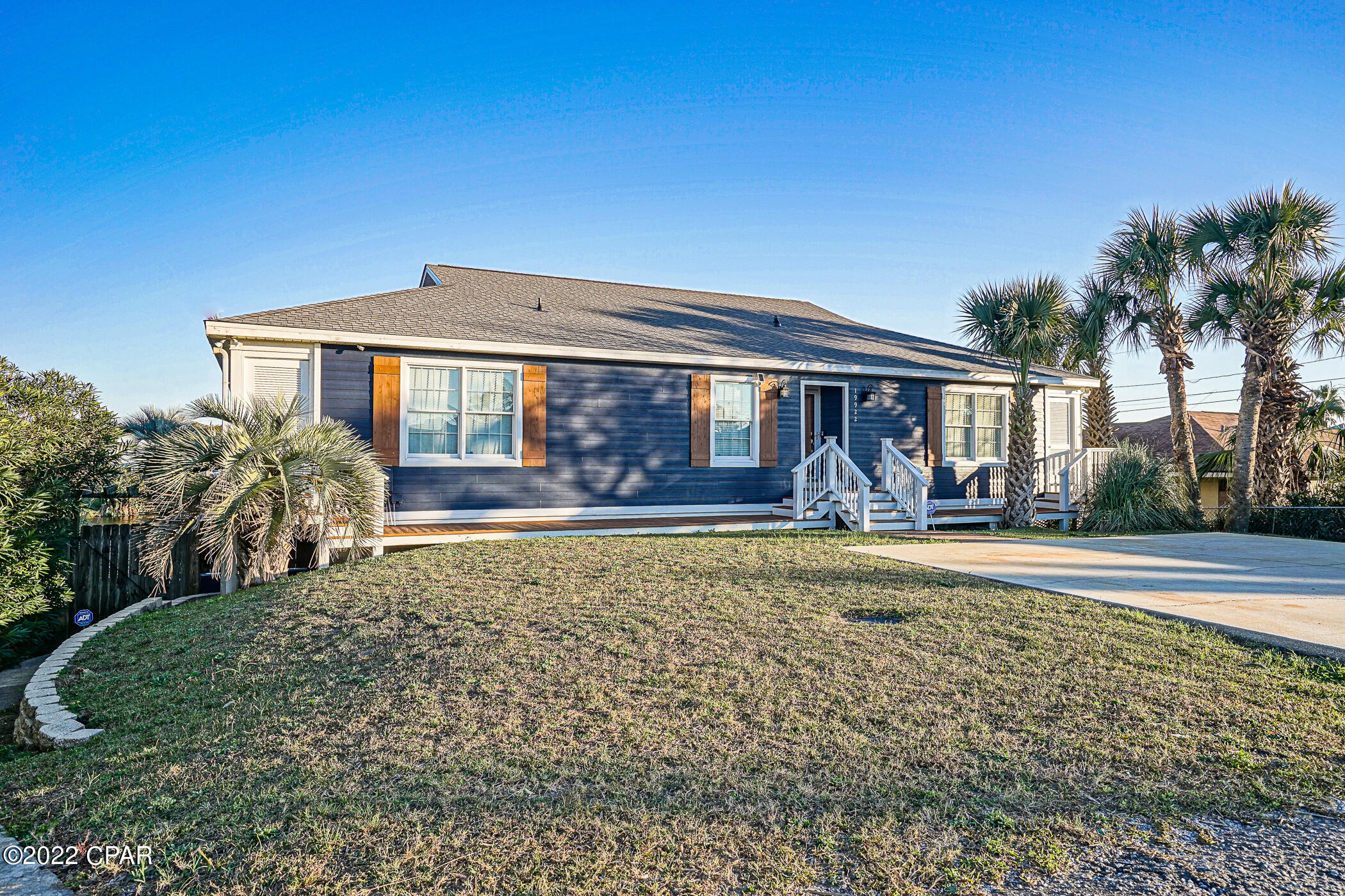 Laguna Beach Estates 9th Add - Residential