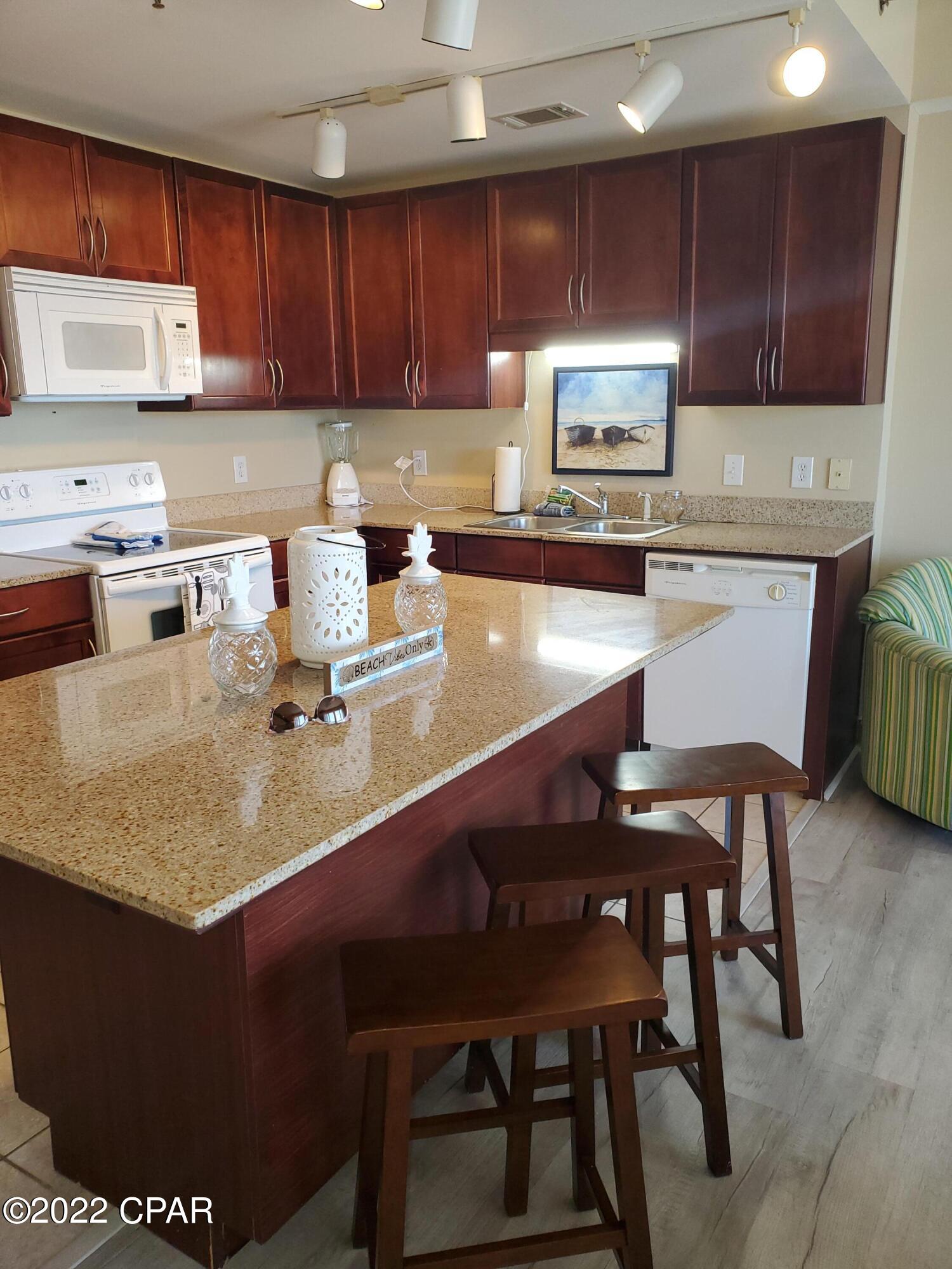 Laketown Wharf - Residential