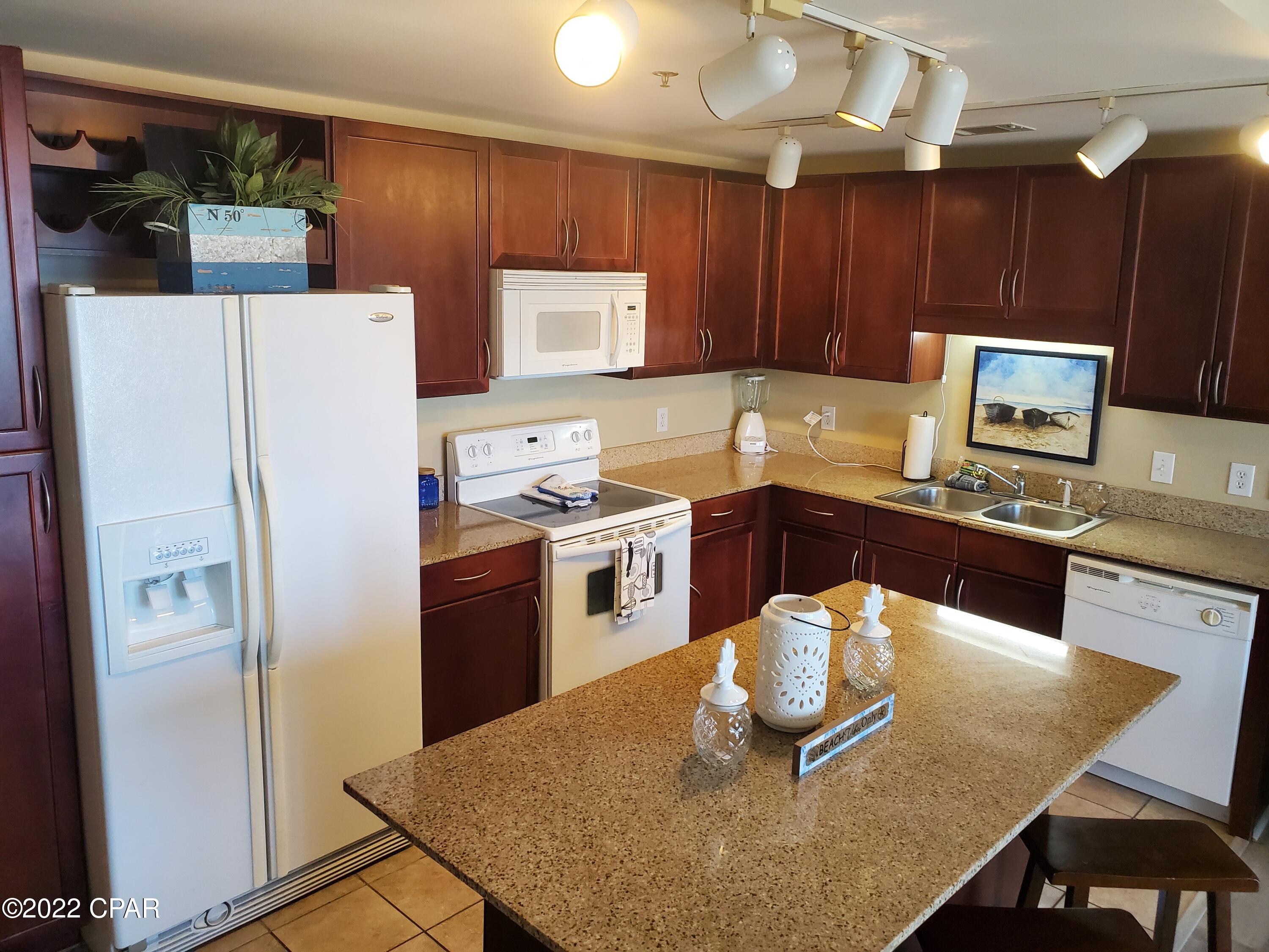 Laketown Wharf - Residential