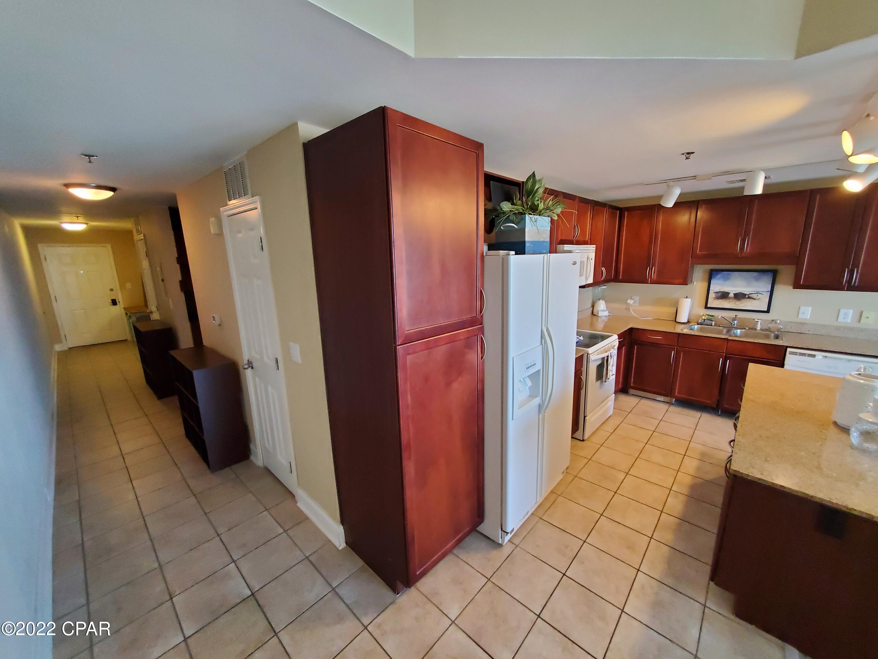 Laketown Wharf - Residential