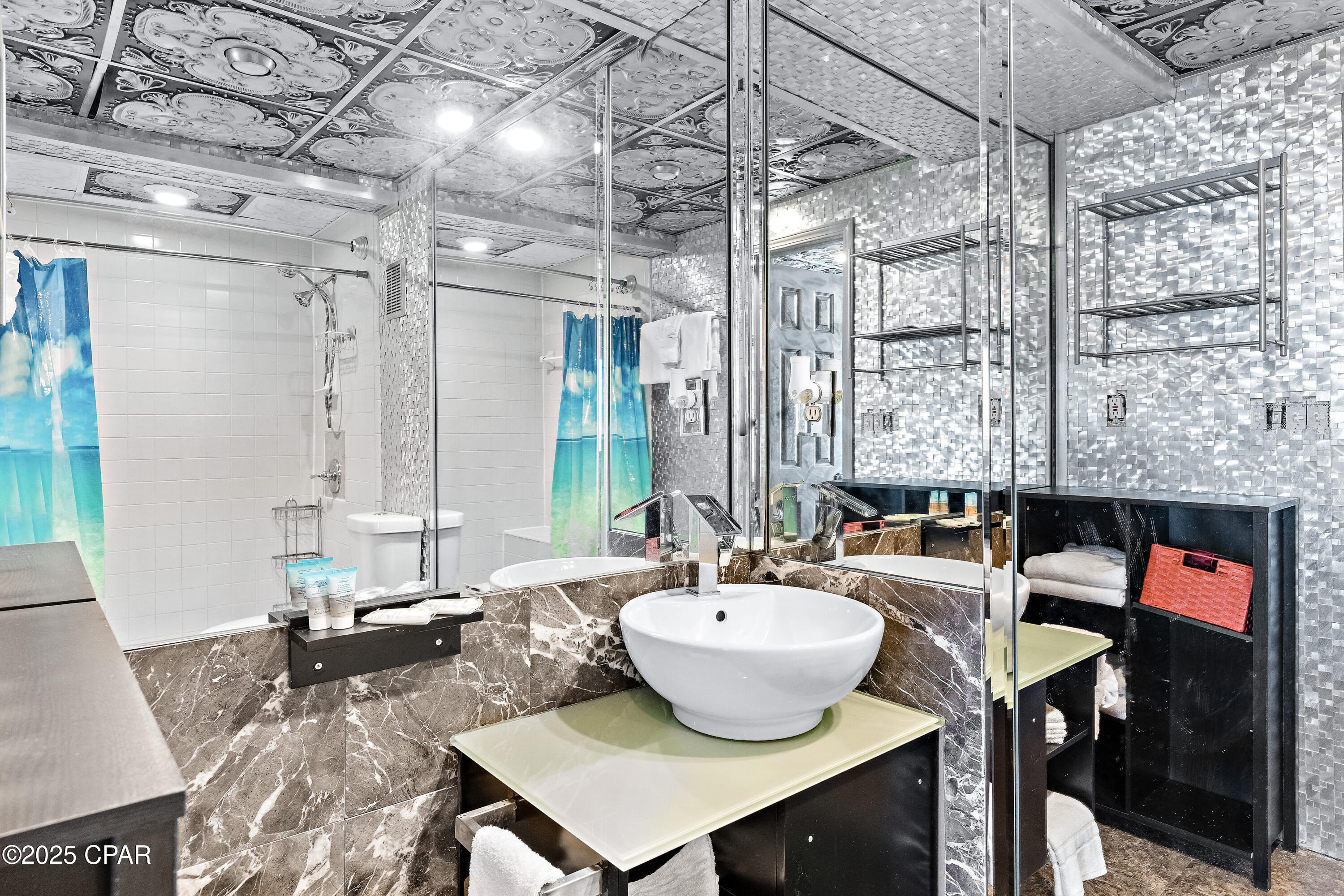 Fontainebleau Terrace - Residential