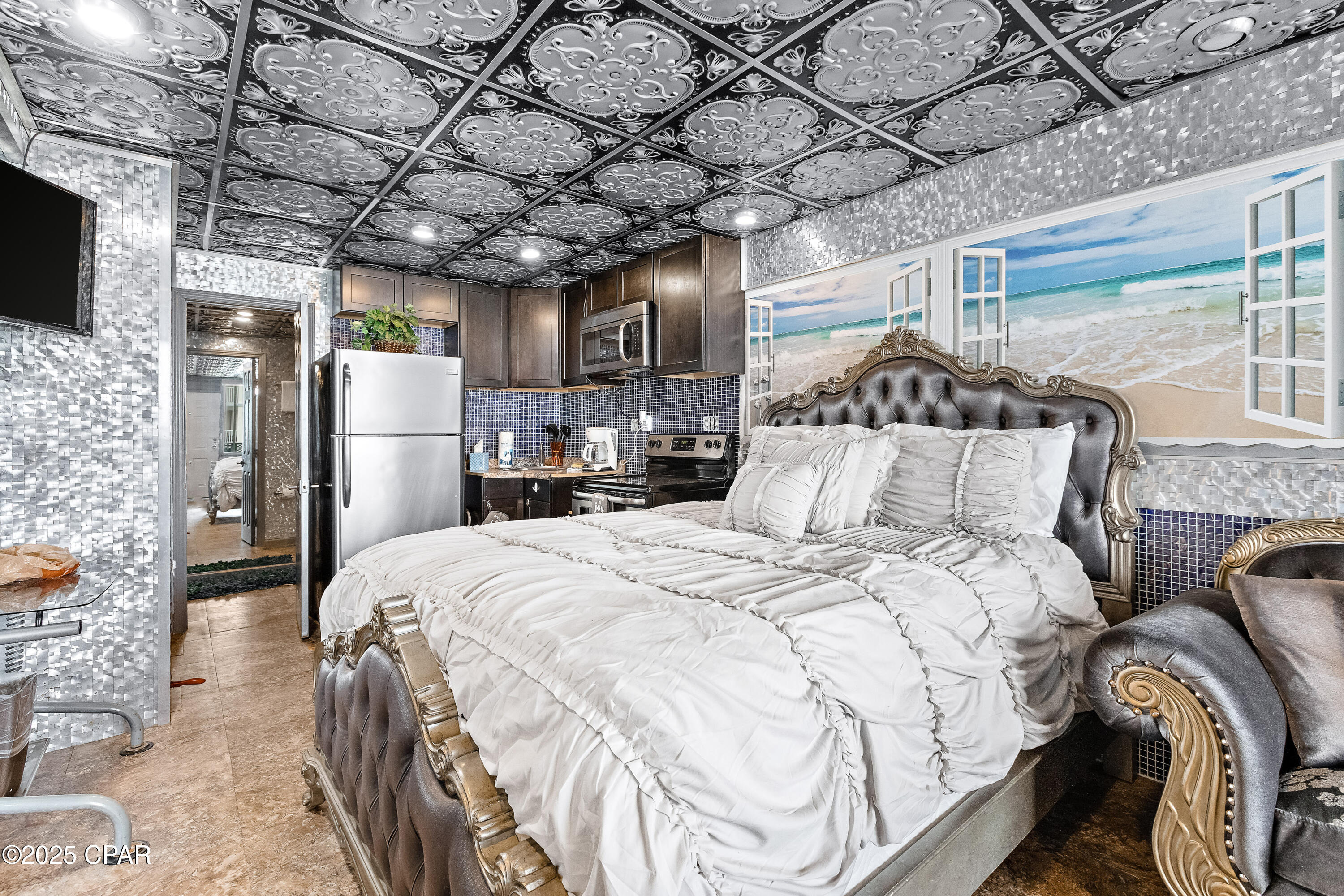 Fontainebleau Terrace - Residential