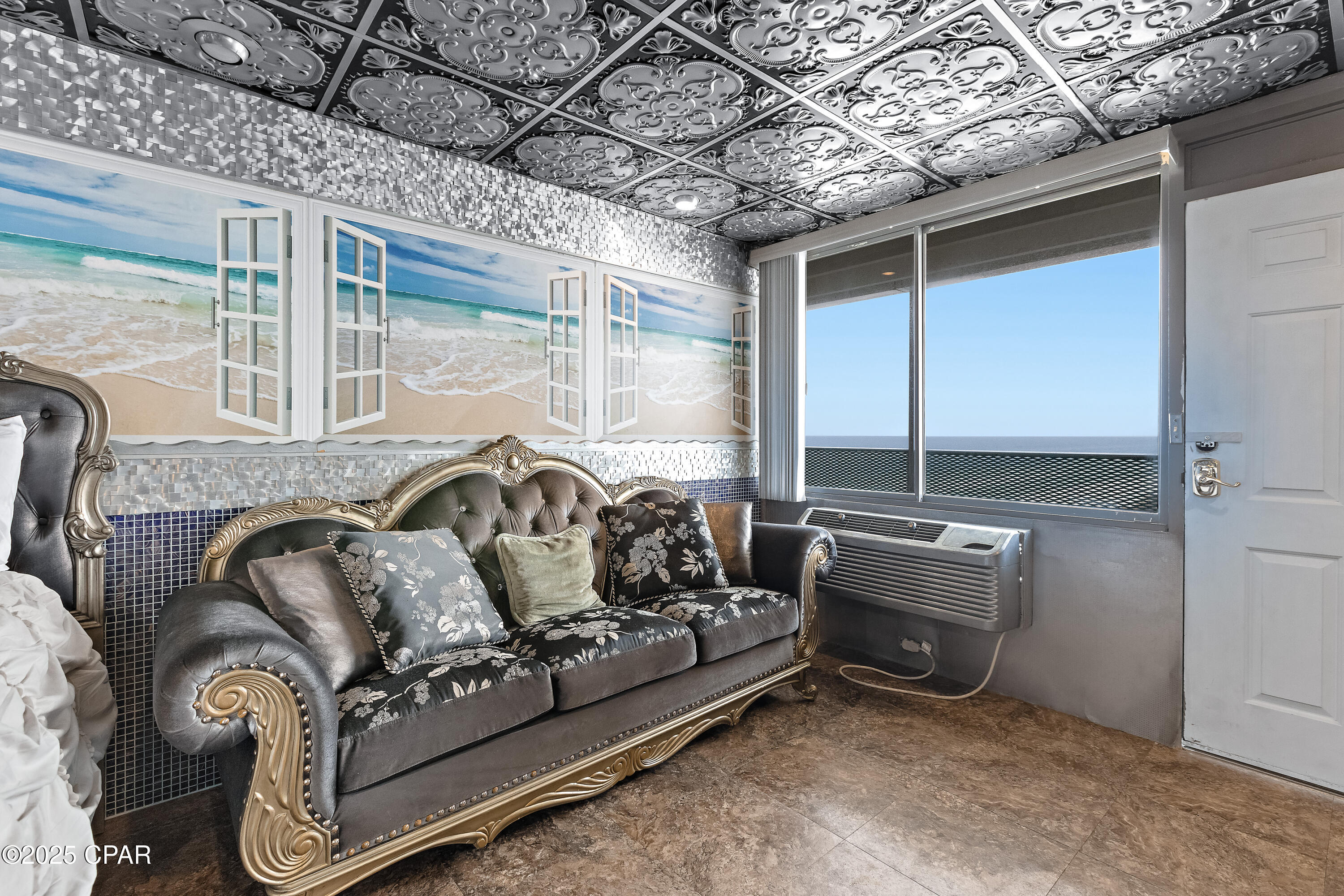 Fontainebleau Terrace - Residential