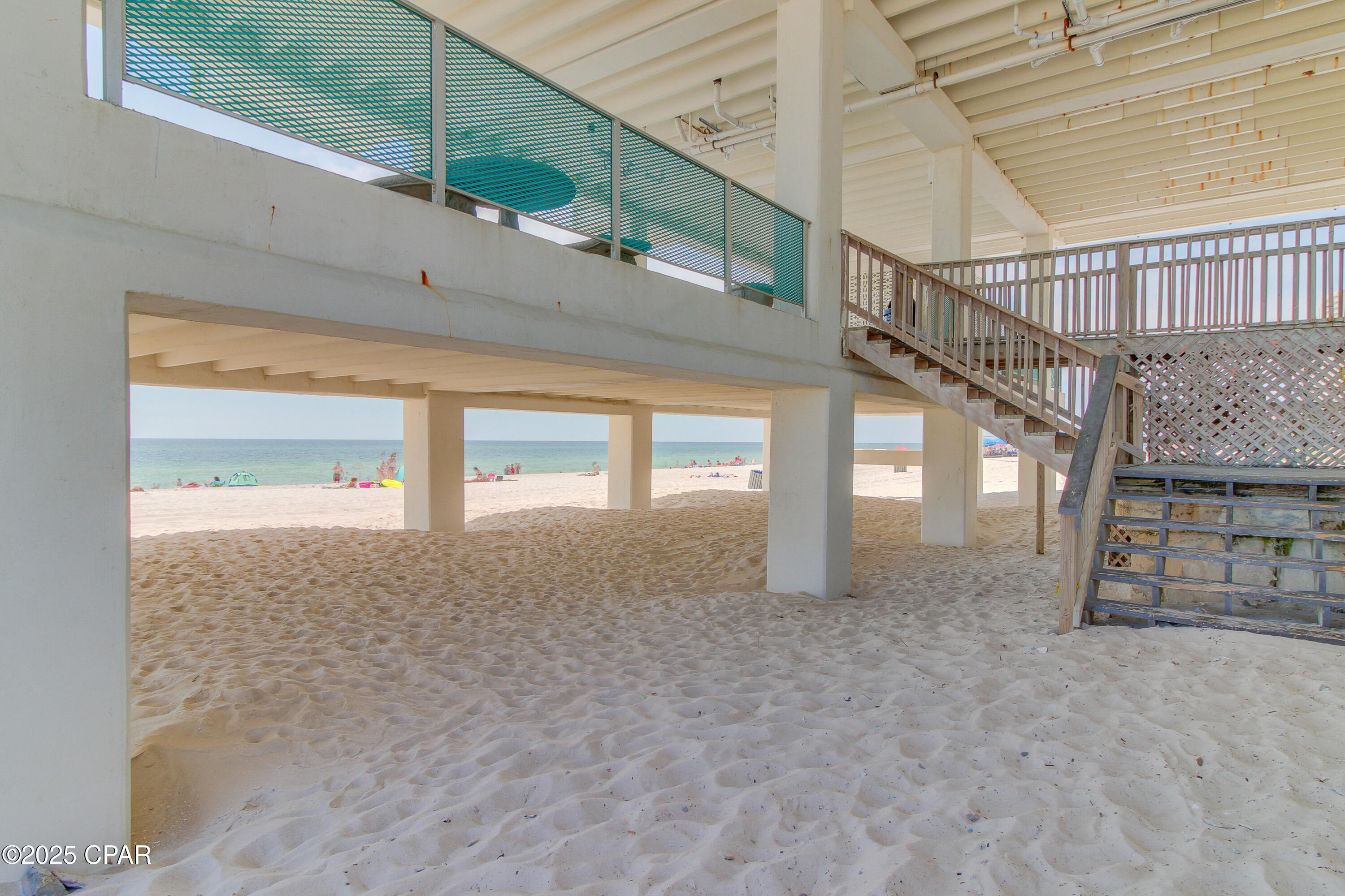 Fontainebleau Terrace - Residential