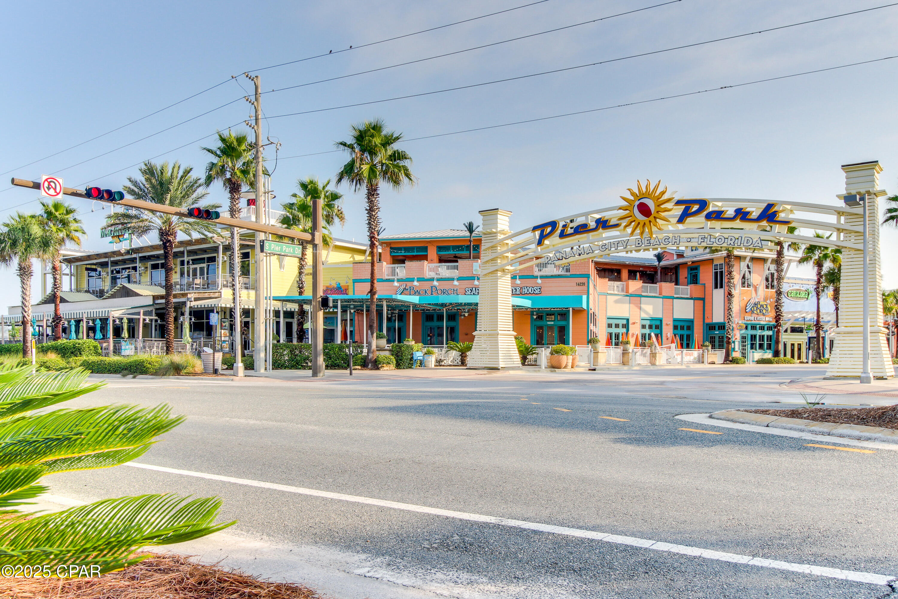 Fontainebleau Terrace - Residential