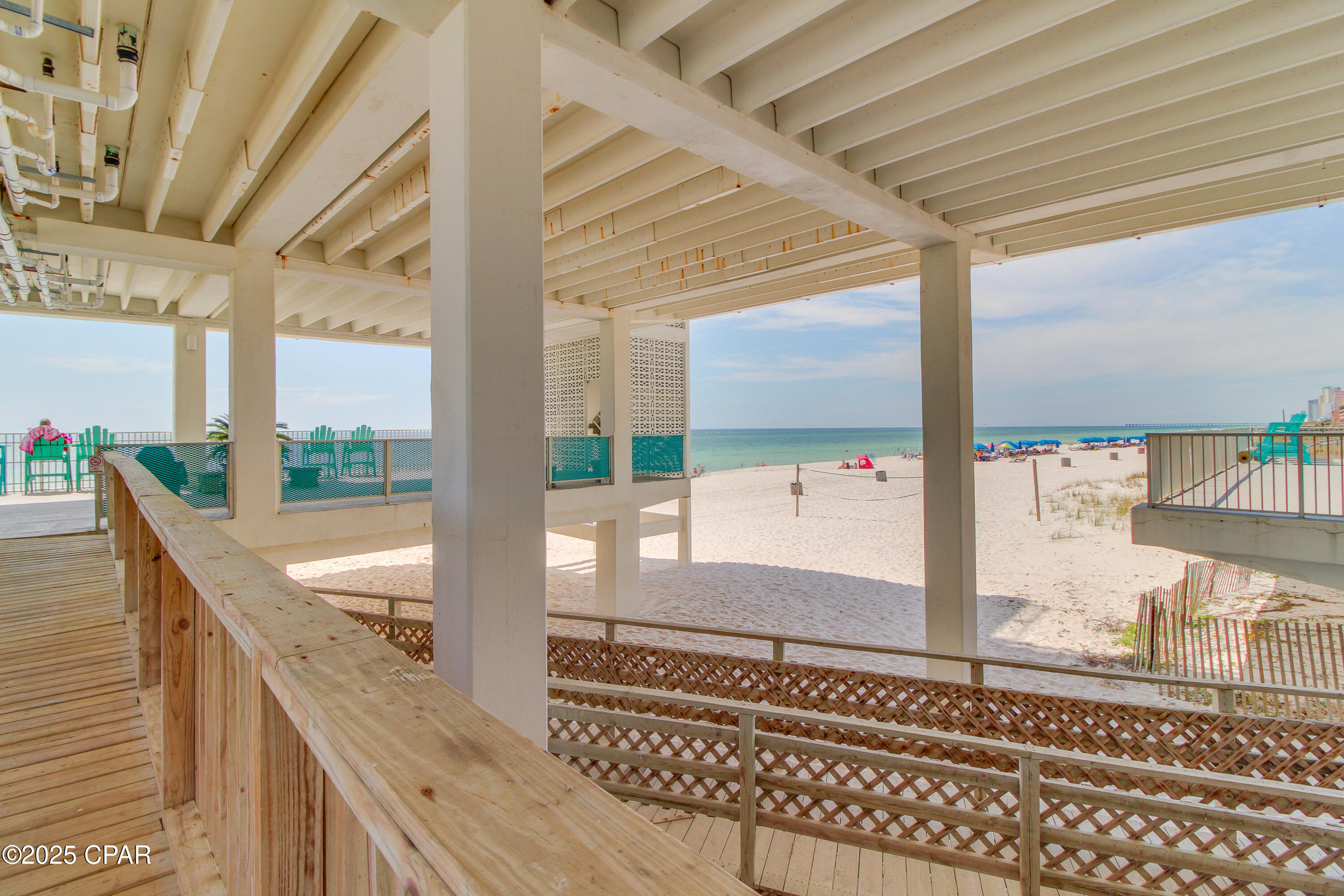 Fontainebleau Terrace - Residential