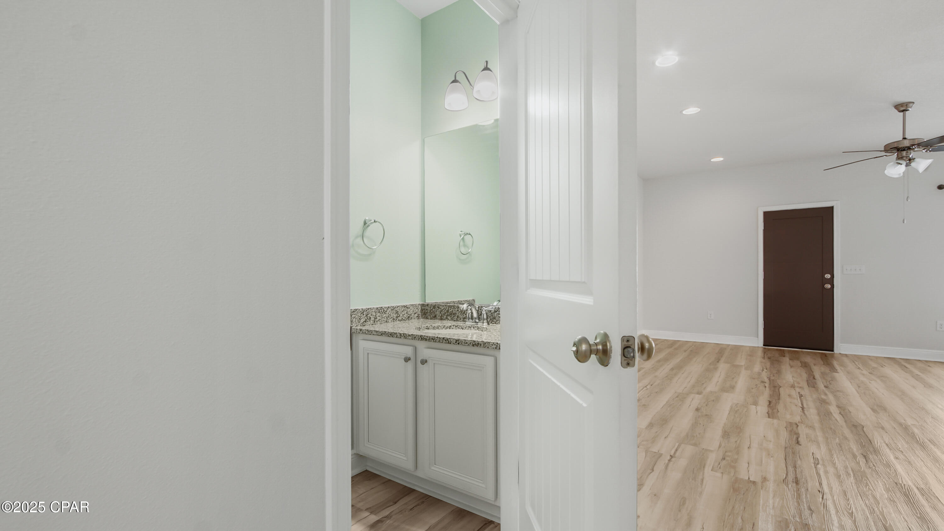 Hathaway Townhomes - Residential Lease