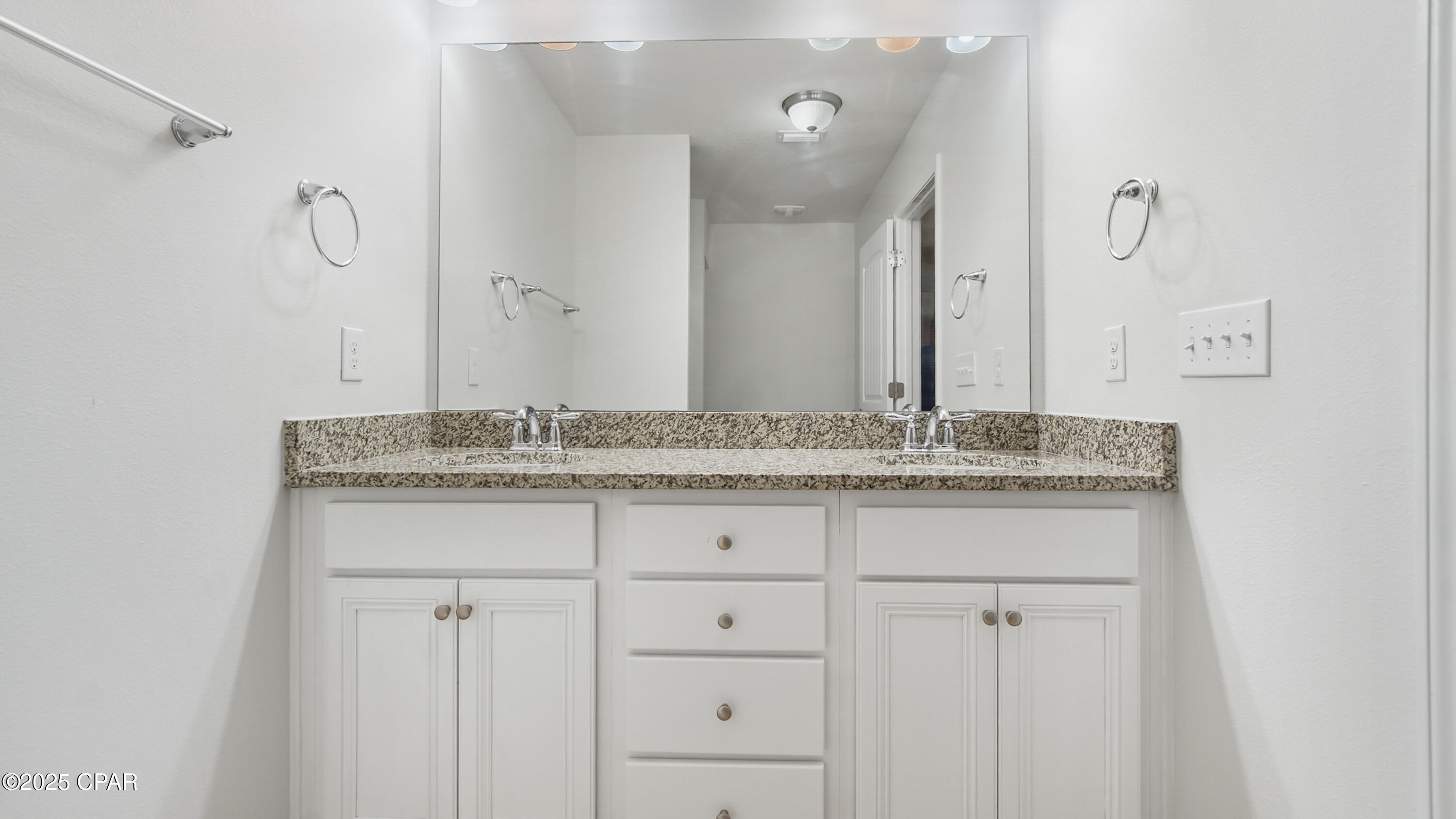 Hathaway Townhomes - Residential Lease