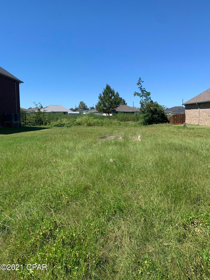 Motivated seller, please send all offers!

Large builder's lot available in the Cedar Branch neighborhood! This beautiful neighborhood is the perfect place to call home with close proximity to several schools and a short drive to town and Tyndall Air Force Base. New homes are to be a minimum 2200 square feet, please see Covenants and Restrictions in the Documents tab for more information.