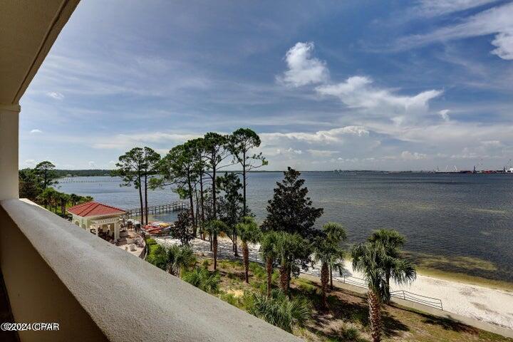 Magnolia Bay Club - Residential