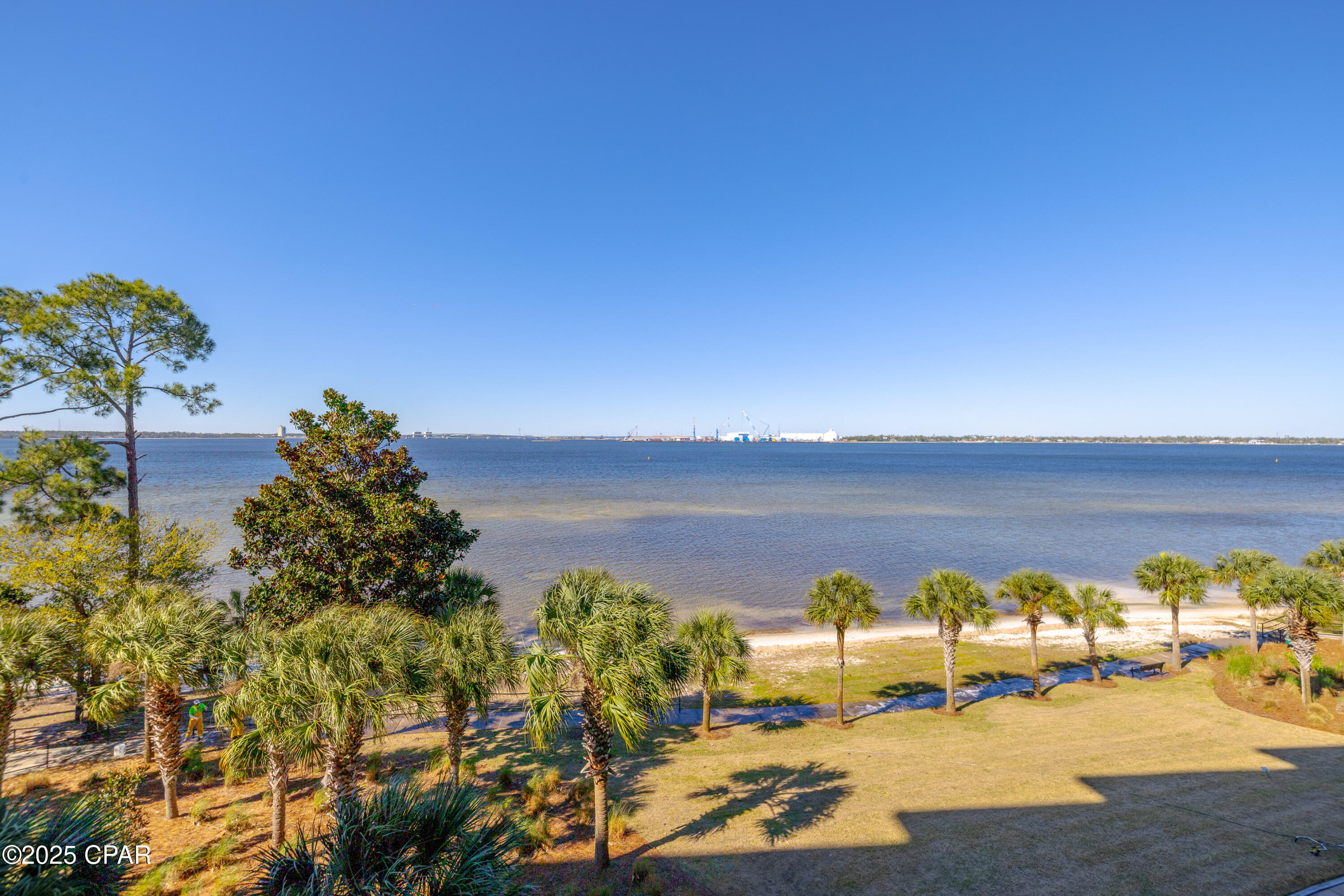 Magnolia Bay Club - Residential