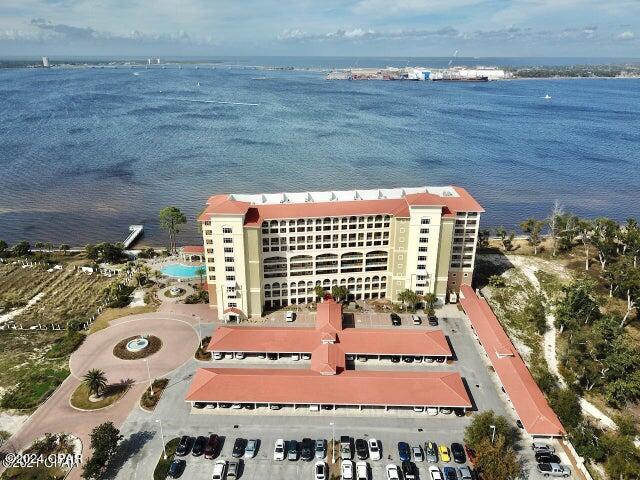 Magnolia Bay Club - Residential