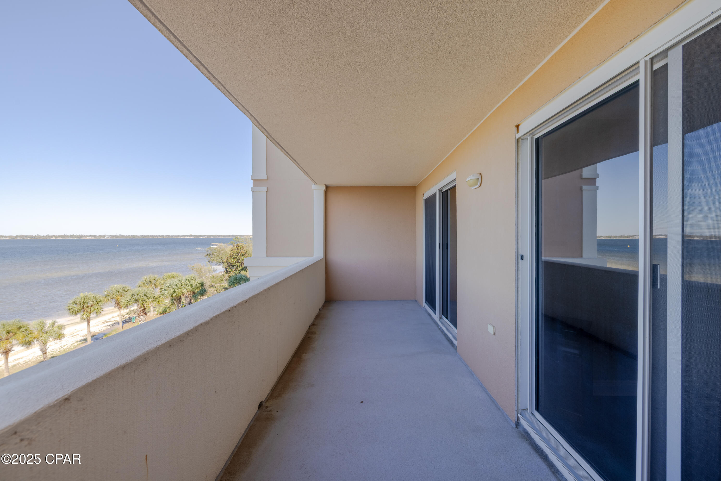 Magnolia Bay Club - Residential