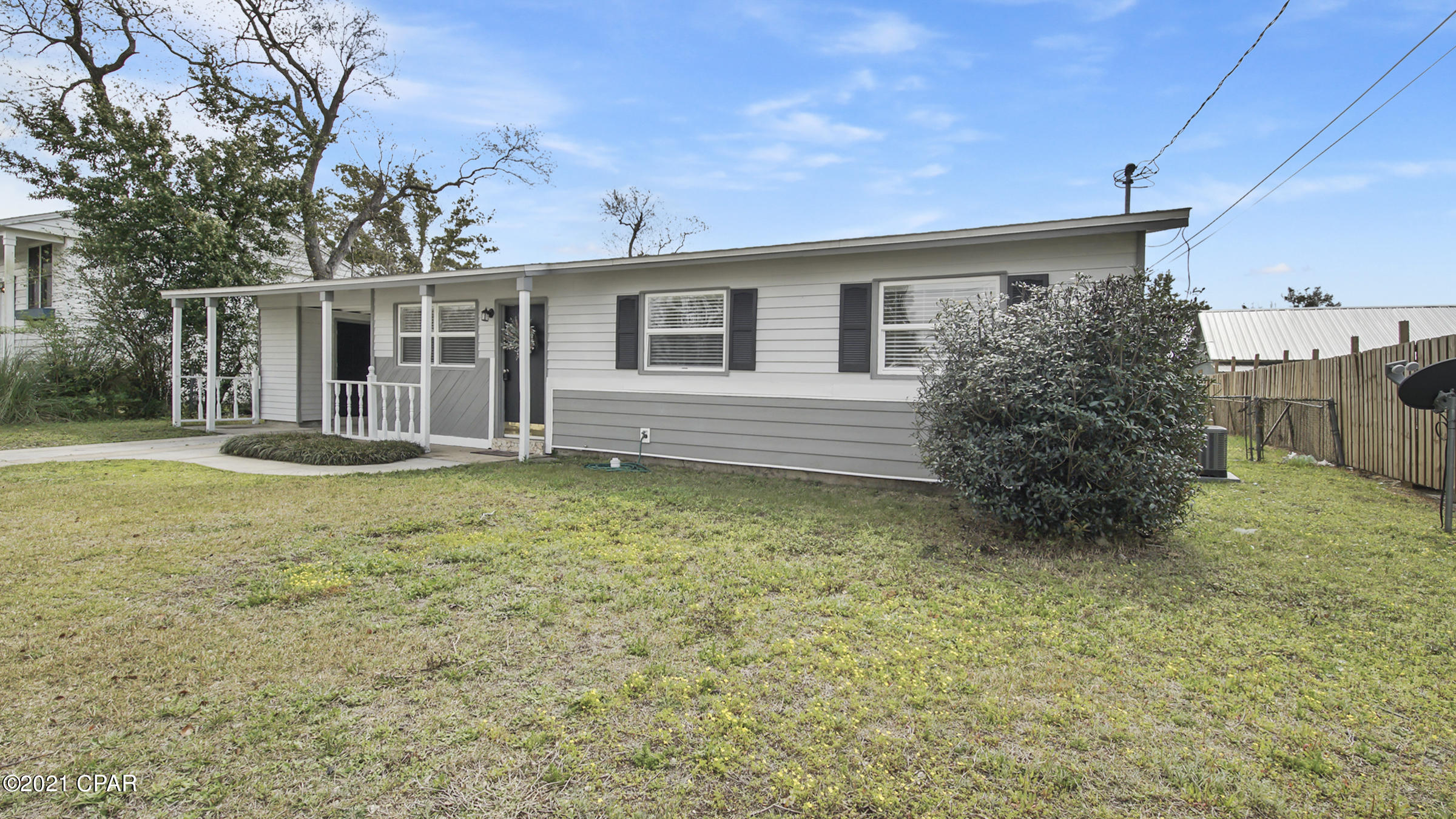 Hentz 1st Add Unit B - Residential