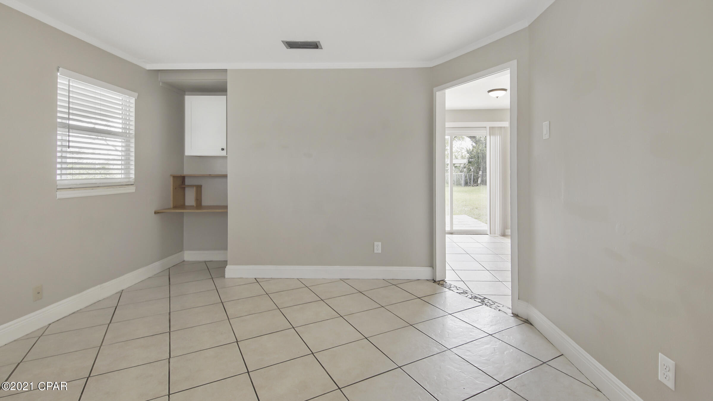 Hentz 1st Add Unit B - Residential