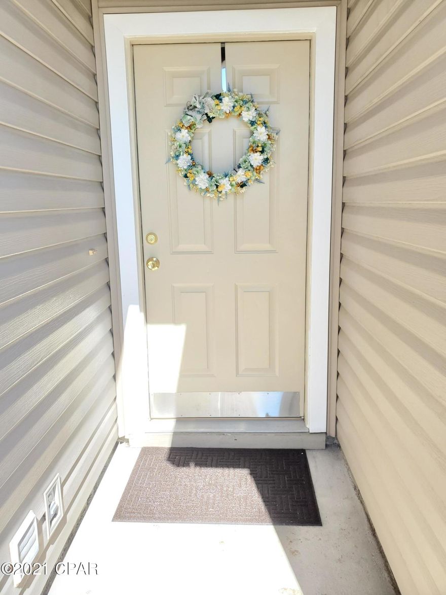 CURRENTLY UNDER CONTRACT, SELLER ACCEPTING BACKUP OFFERS' Immediately available! Well-maintained  three bedroom/two bath  attached home is located on a quiet cul-de-sac.  The kitchen is open to the dining area and family room. The family room has a vaulted ceiling and the unit has  a split bedroom floor plan. All appliances remain in the kitchen, including refrigerator and there is a spacious enclosed laundry area as well. The master bedroom is spacious with its own bathroom and large walk-in closet. There is a single car garage with opener. and newly painted floor. New roof, newly painted covered patio and fully-fenced back yard with a gate. The interior has been recently painted as has the garage door, front door and shutters.  Call your Realtor for your personal tour today.