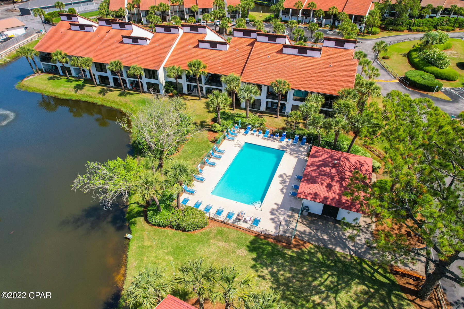 Edgewater Golf Villas V-B - Residential