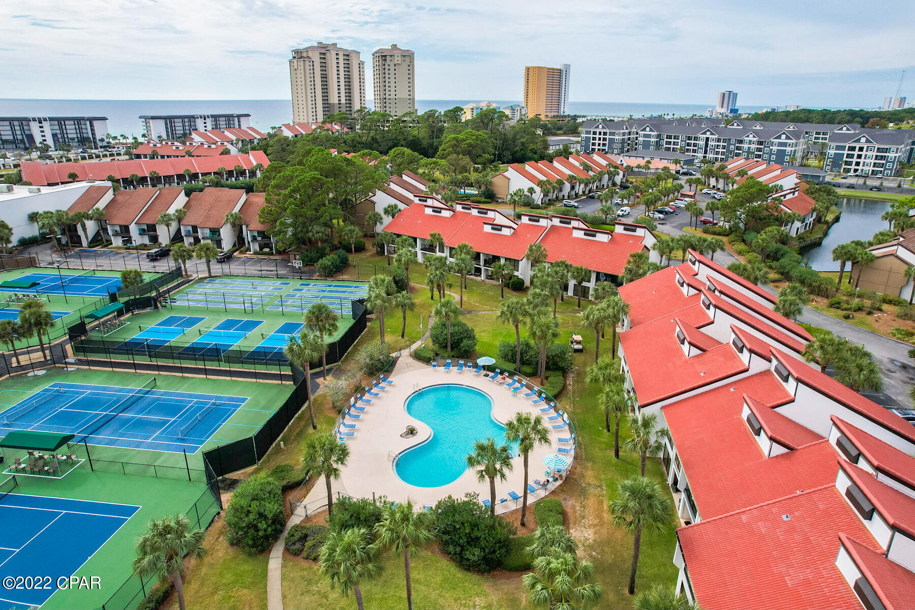 Edgewater Golf Villas V-B - Residential