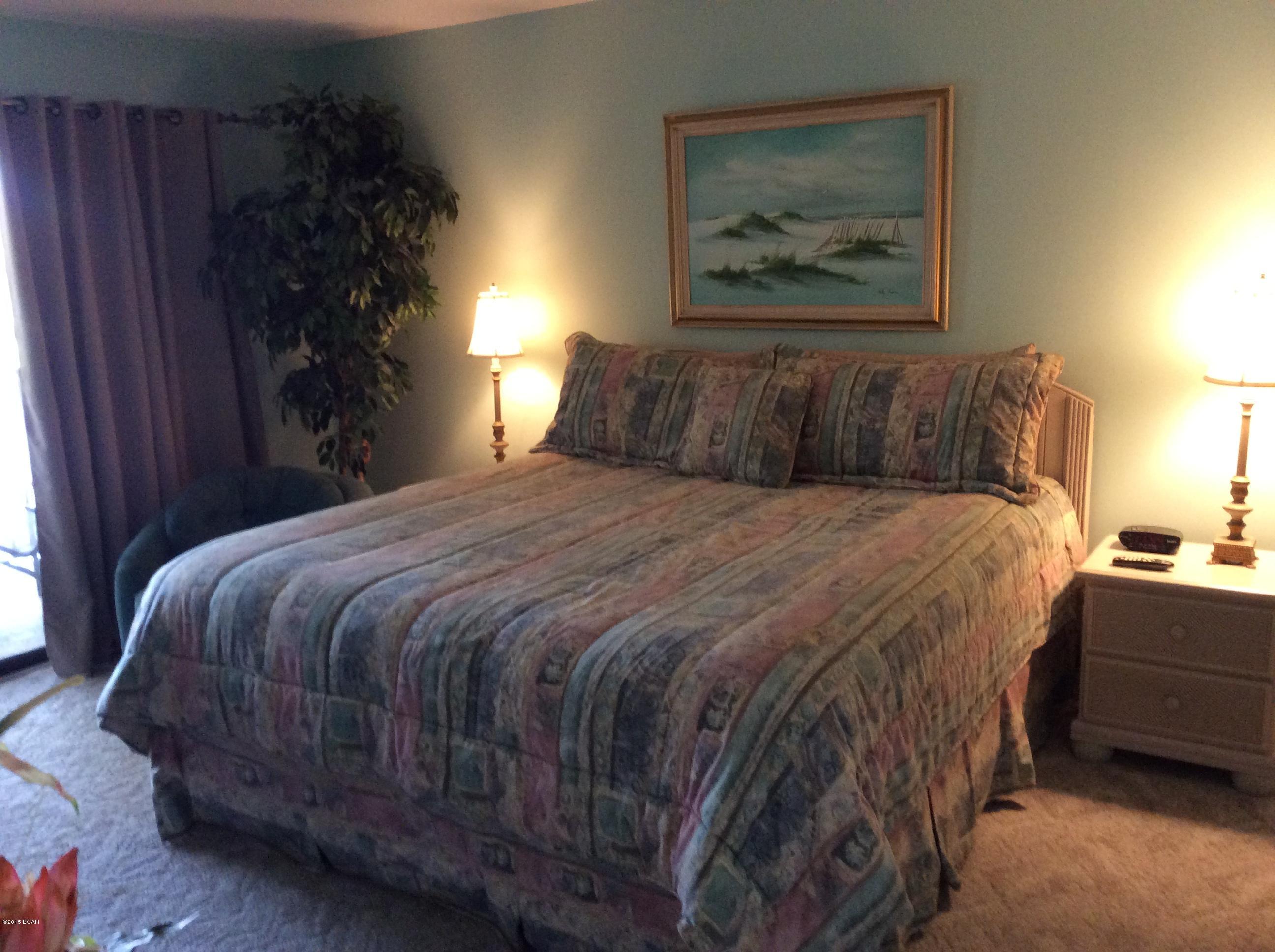 Forest Hills Tennis Villas - Residential