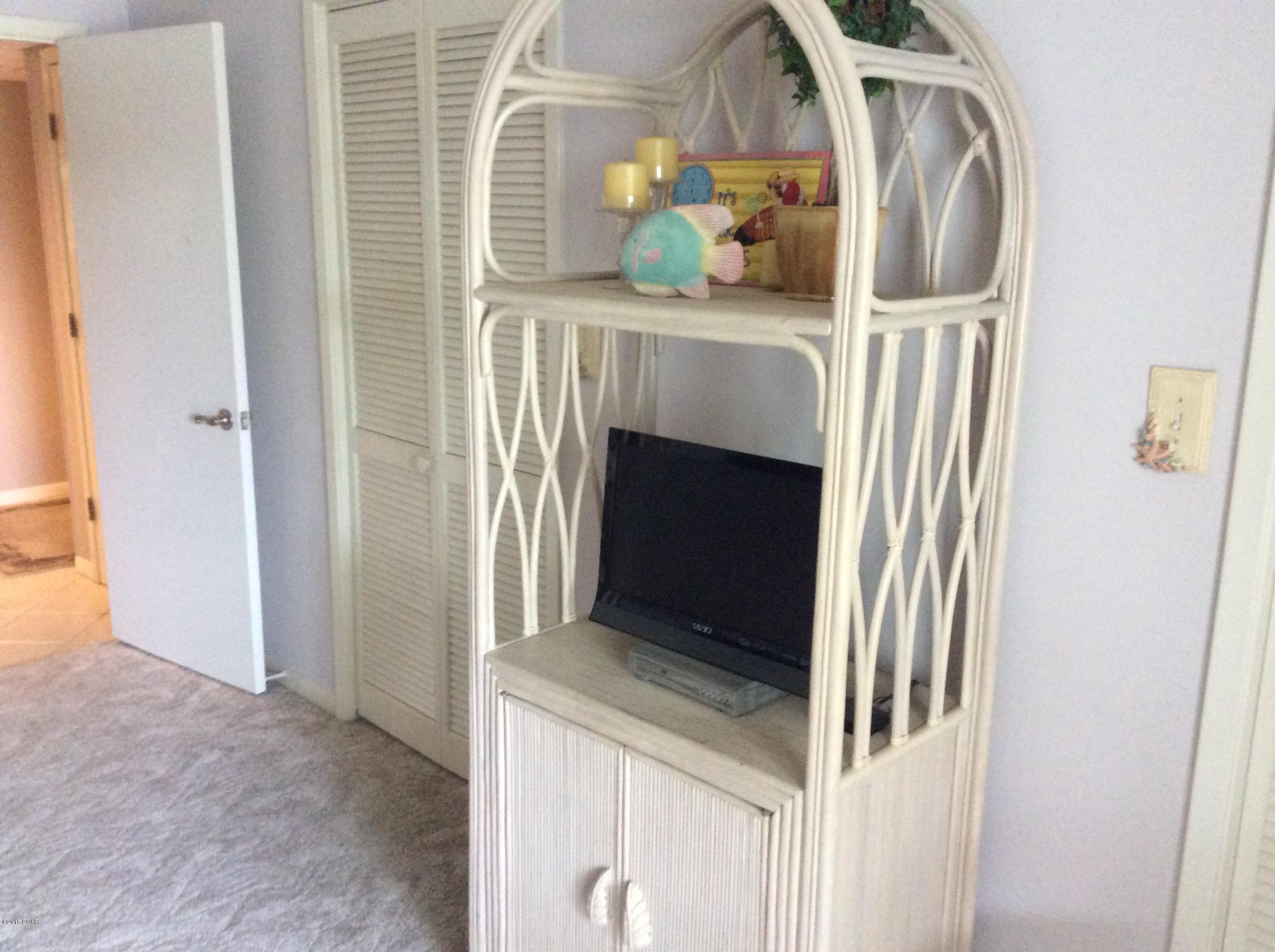 Forest Hills Tennis Villas - Residential