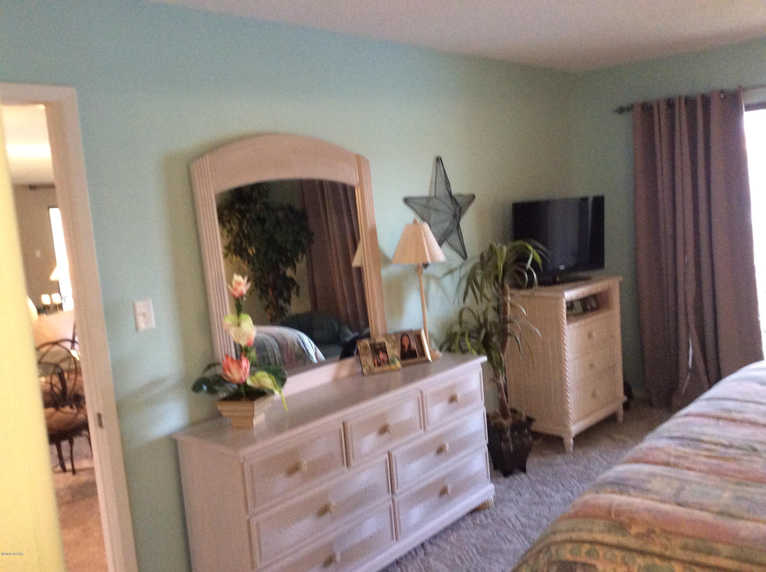 Forest Hills Tennis Villas - Residential