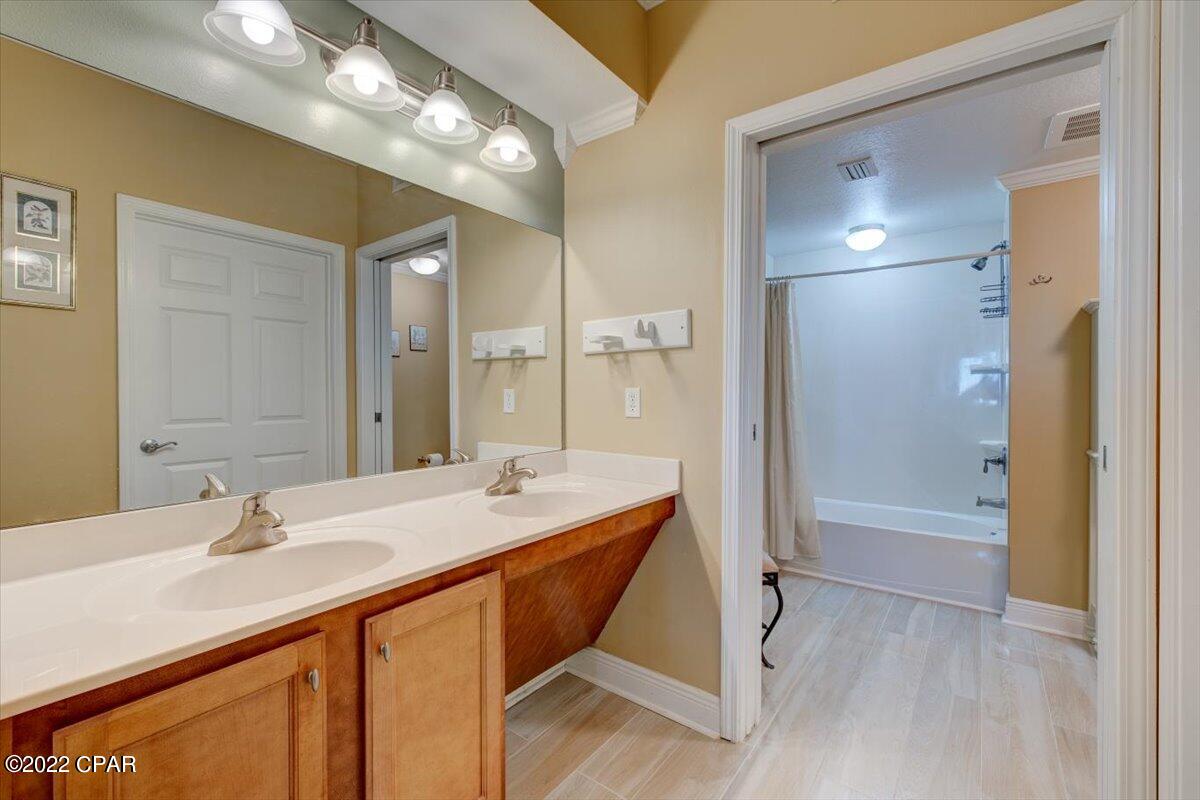 Magnolia Bay Club - Residential