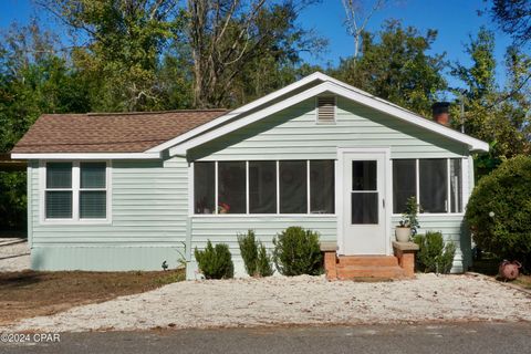 A home in Sneads