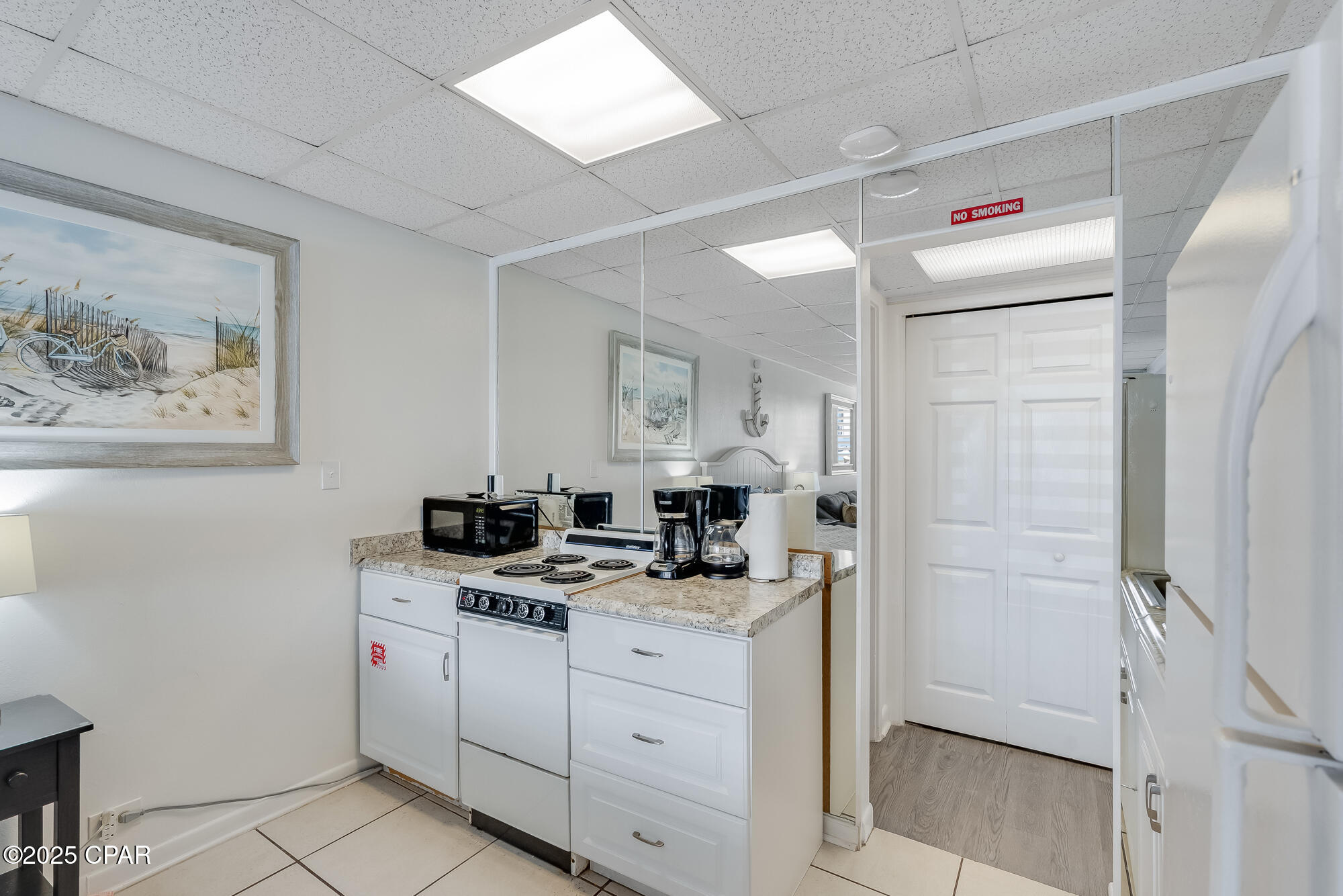 Fontainebleau Terrace - Residential