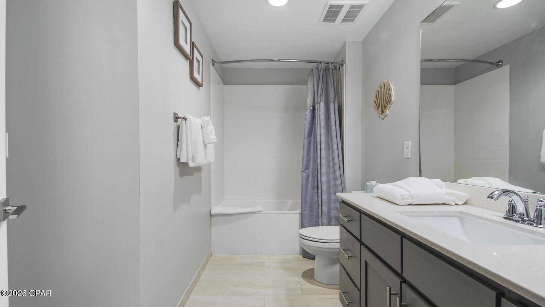 Calypso Towers III - Residential