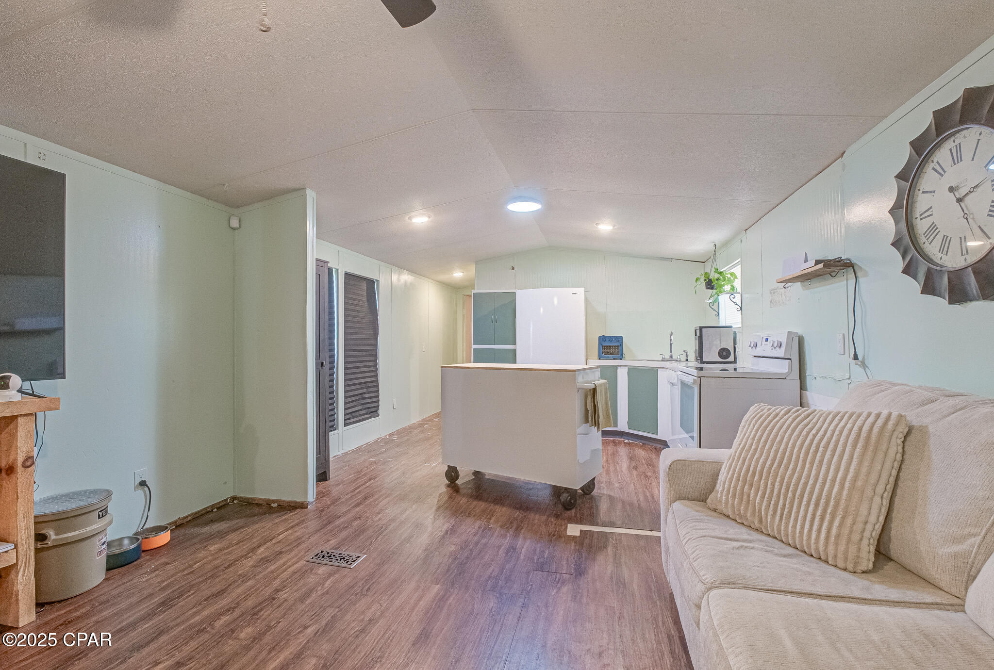 [No Recorded Subdiv] - Residential