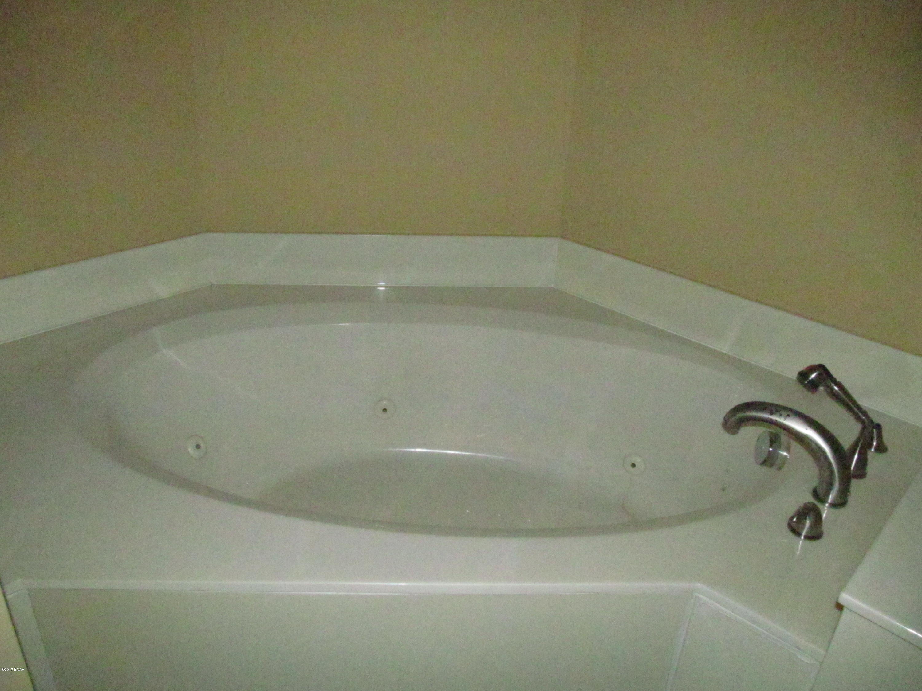 Magnolia Bay Club - Residential Lease