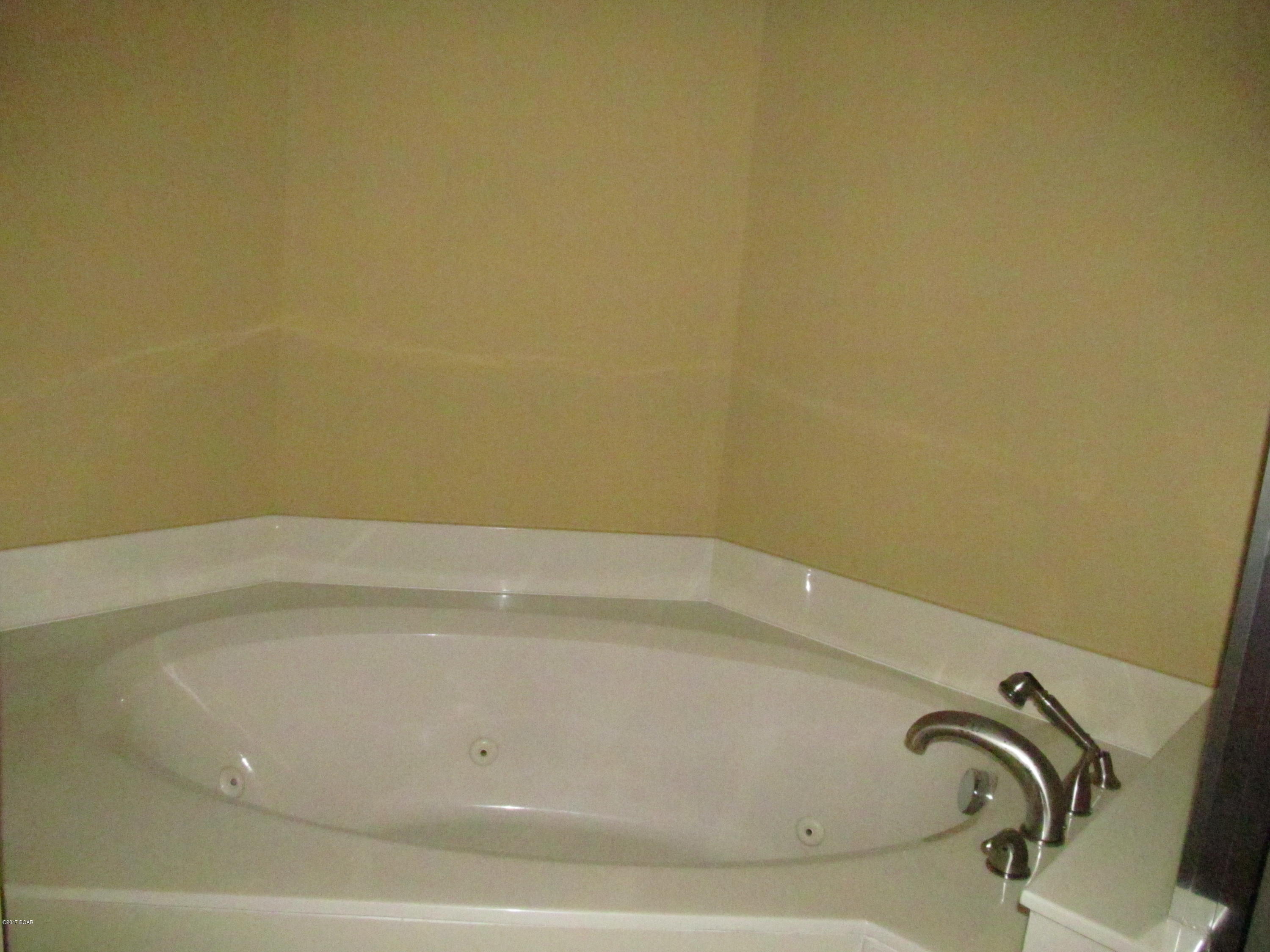 Magnolia Bay Club - Residential Lease