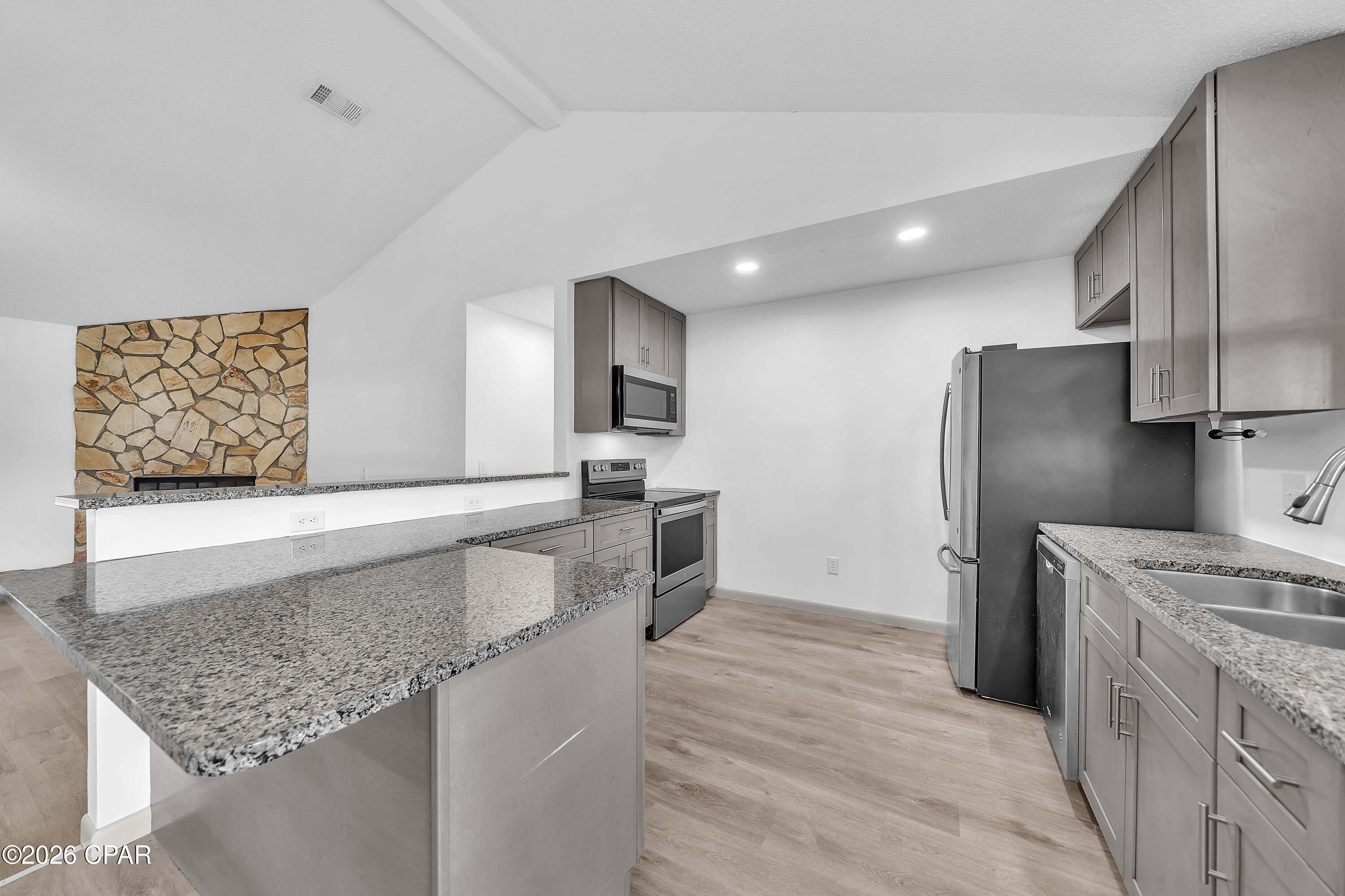 North Lagoon Oaks 6th Add - Residential