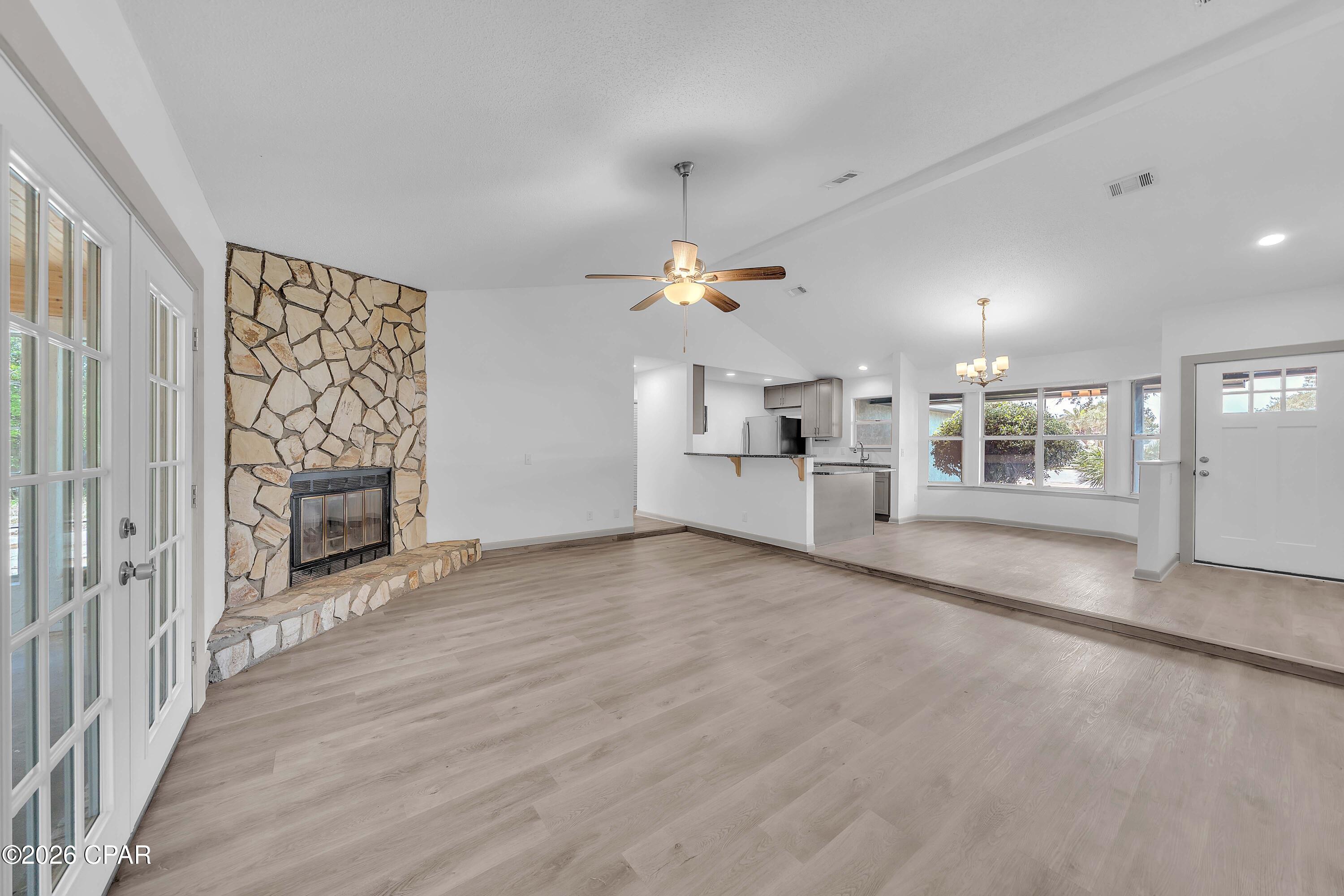 North Lagoon Oaks 6th Add - Residential