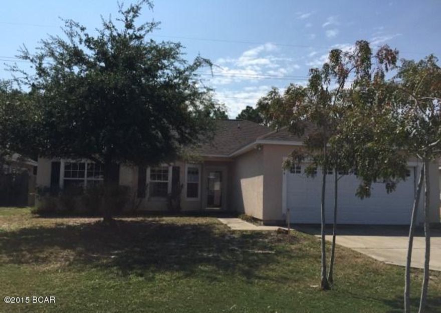 Great Starter Home Opportunity!  This 3 Bd / 2 Ba home situated at the end of a cul-de-sac offers lots of potential. Home offers an open floor plan.  The master bath features large vanity.  This property is considered an IN (Insurable) Property by a FHA Appraiser & is in good condition. Buyers may use FHA financing (203b) most common type of FHA. Please see attached PCR for details. Available to Owner Occupants for 15 days from list date.