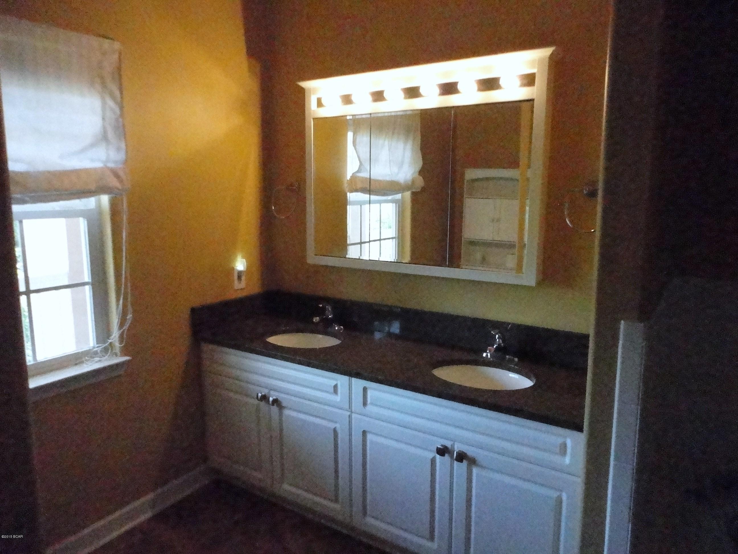 Grand Lagoon Villa - Residential