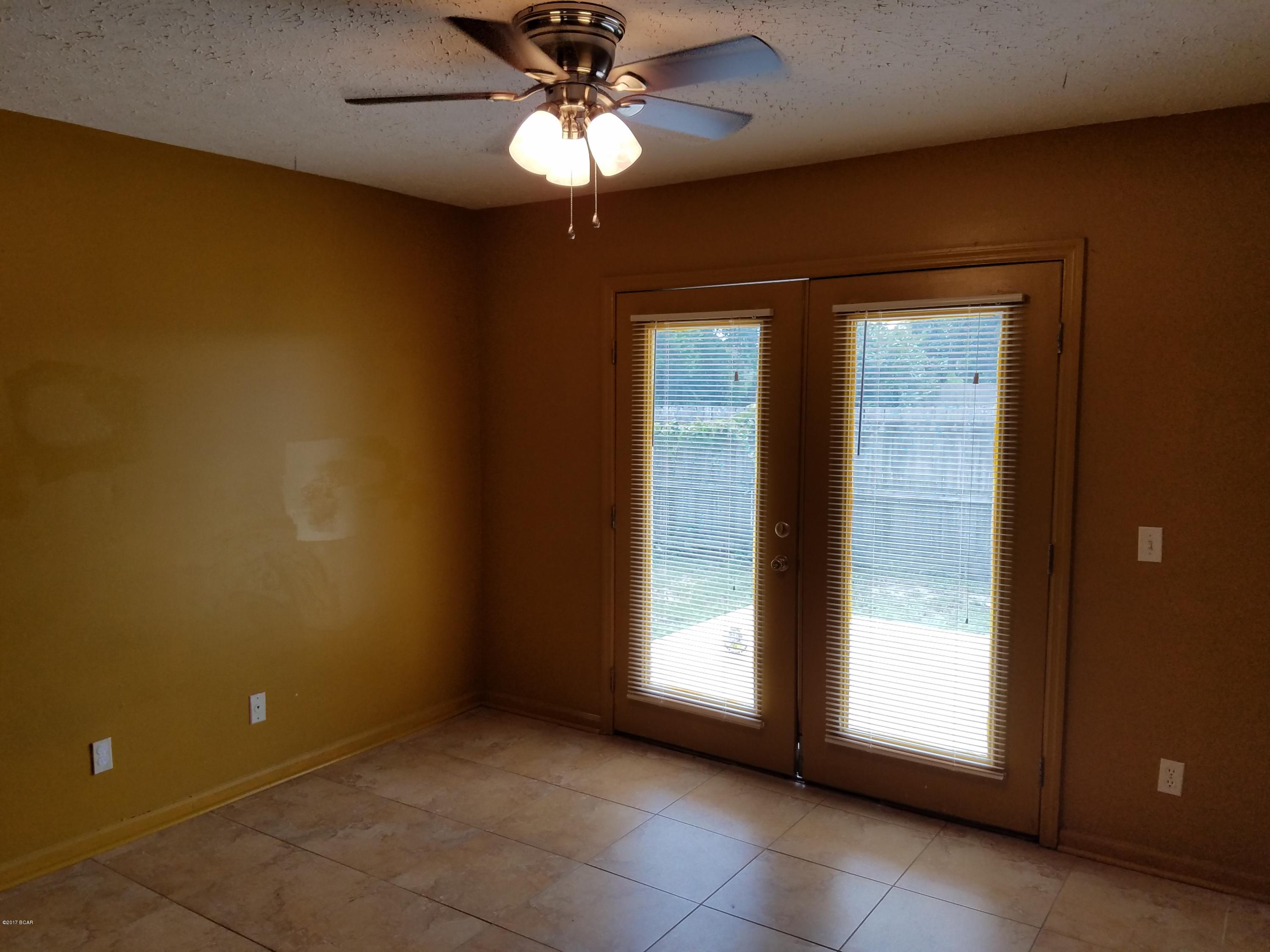 Hutchison's 1st To Bahama Bch - Residential Lease