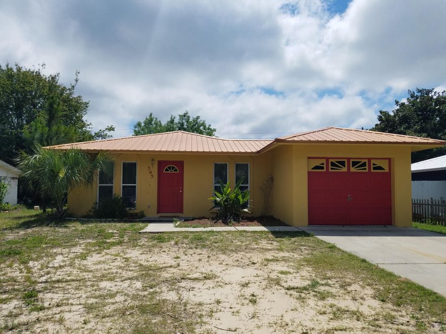 For rent. 3 bedroom, 2 bath home located within 2 miles East of Pier Park! Large living space, fully equipped kitchen, and breakfast bar with separate dining area/breakfast nook. Washer/Dryer hookup provided. One car garage; Large, fenced back yard and patio great for entertaining! **Pets negotiable with $250 non-refundable pet fee.