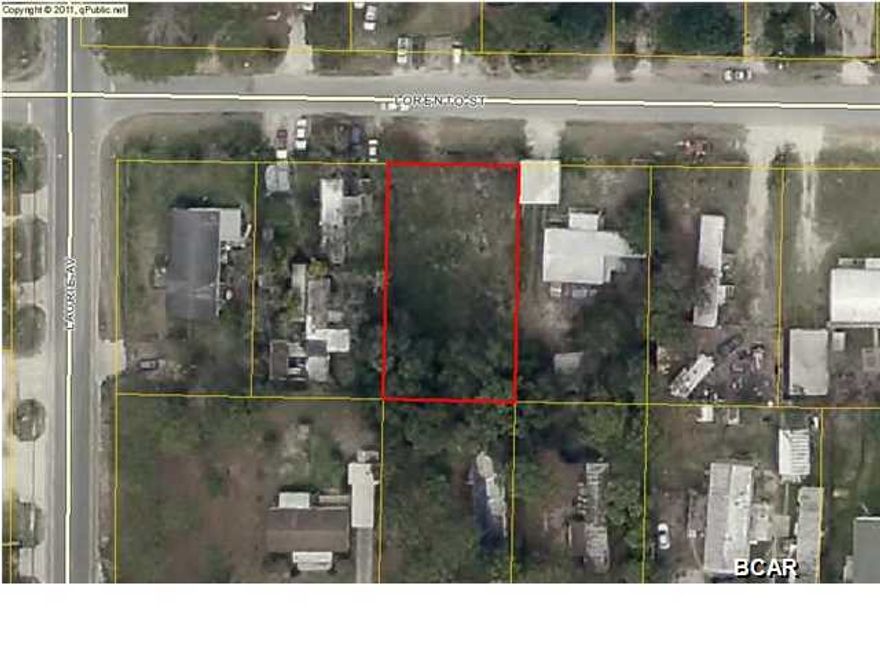 /*/*/*/*/ LESS THAN 1 MILE FROM THE BEACH! /*/*/*/*/ Cleared residential lot in great neighborhood surrounded by restaurants, shopping, entertainment and less than a mile from the white sandy beaches. (All measurements and school zones are approximate and need to be verified by buyer if important.)